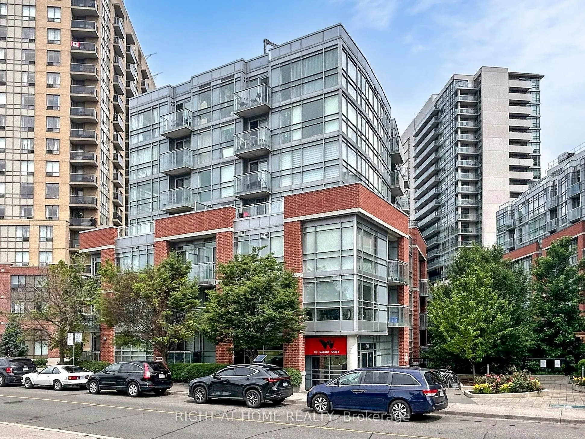 170 sudbury Street E, #415