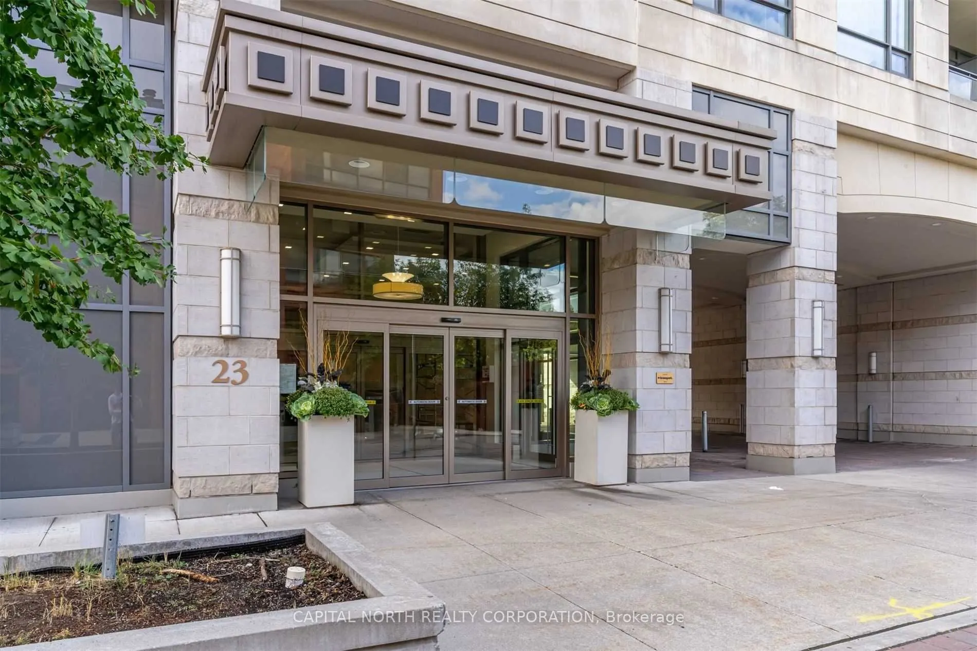 23 Glebe Road W, #617
