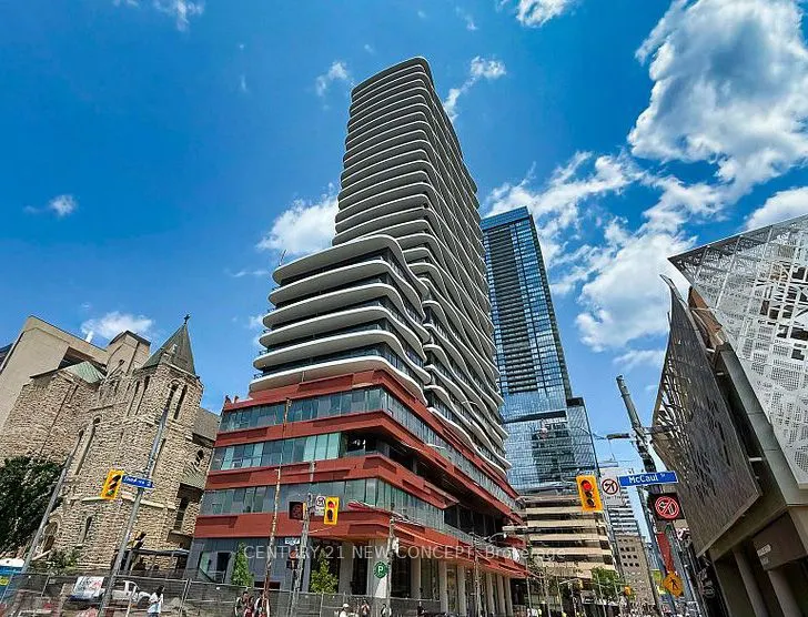280 Dundas Street W, #2809