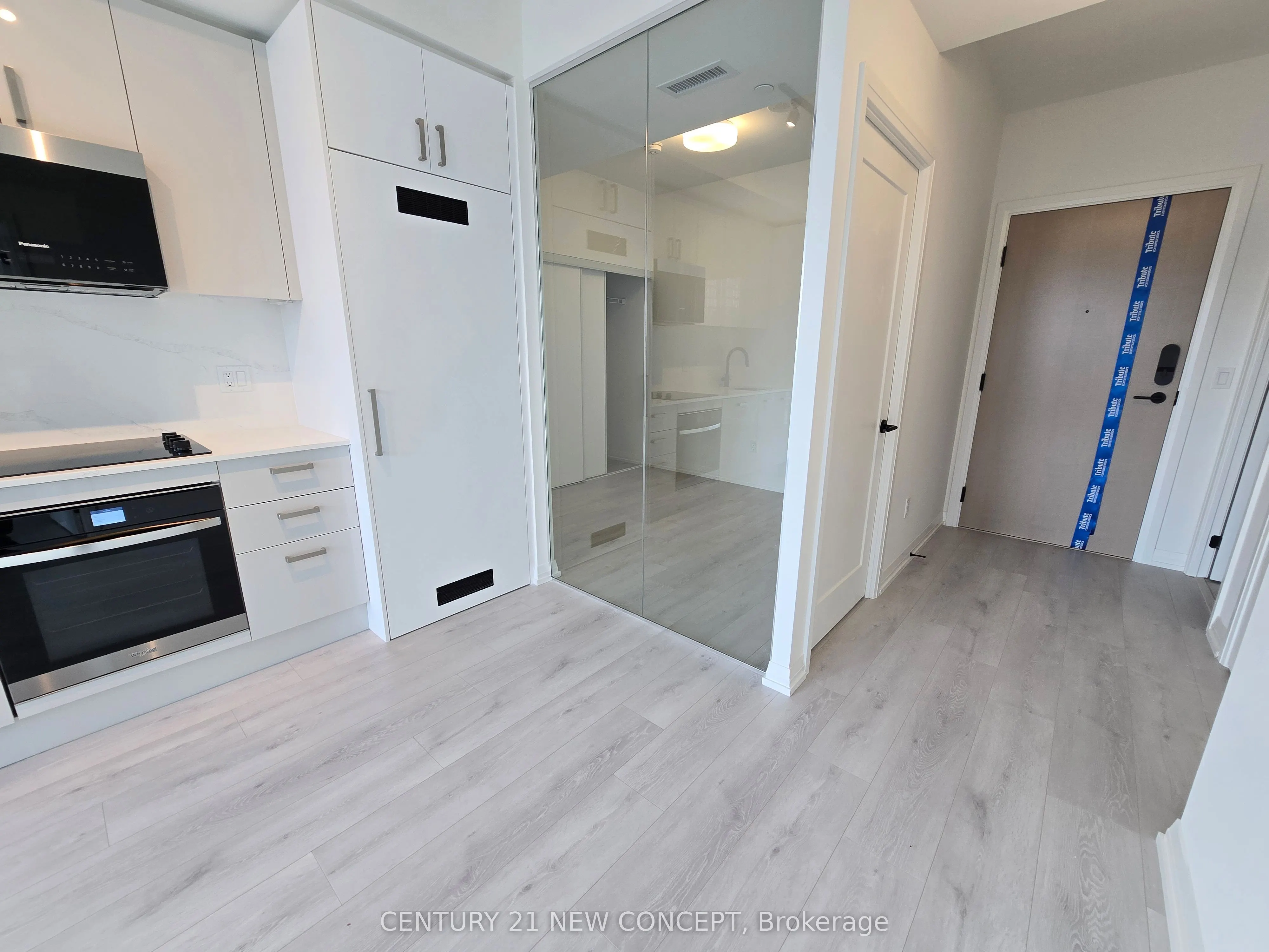 280 Dundas Street W, #2809