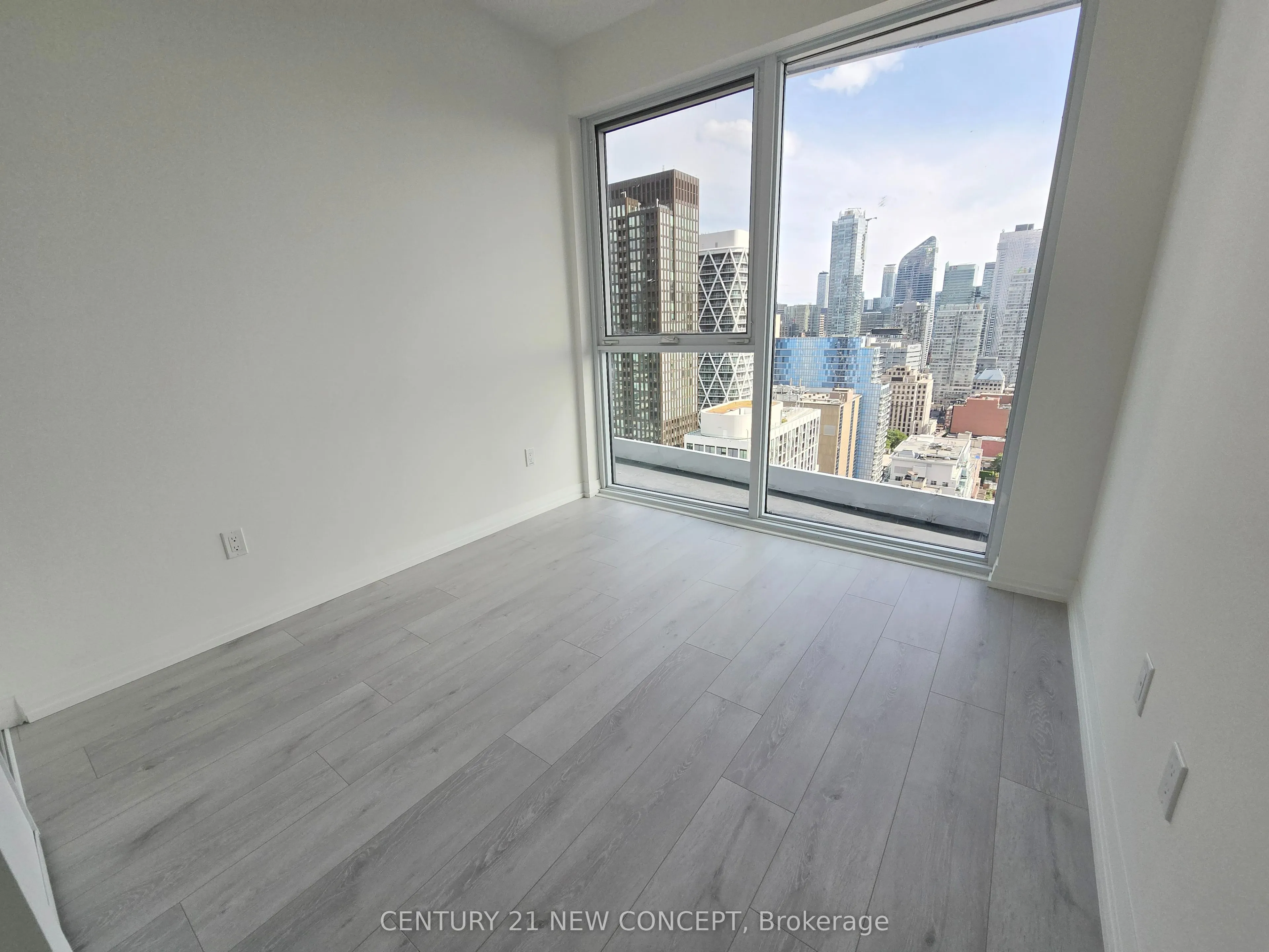 280 Dundas Street W, #2809