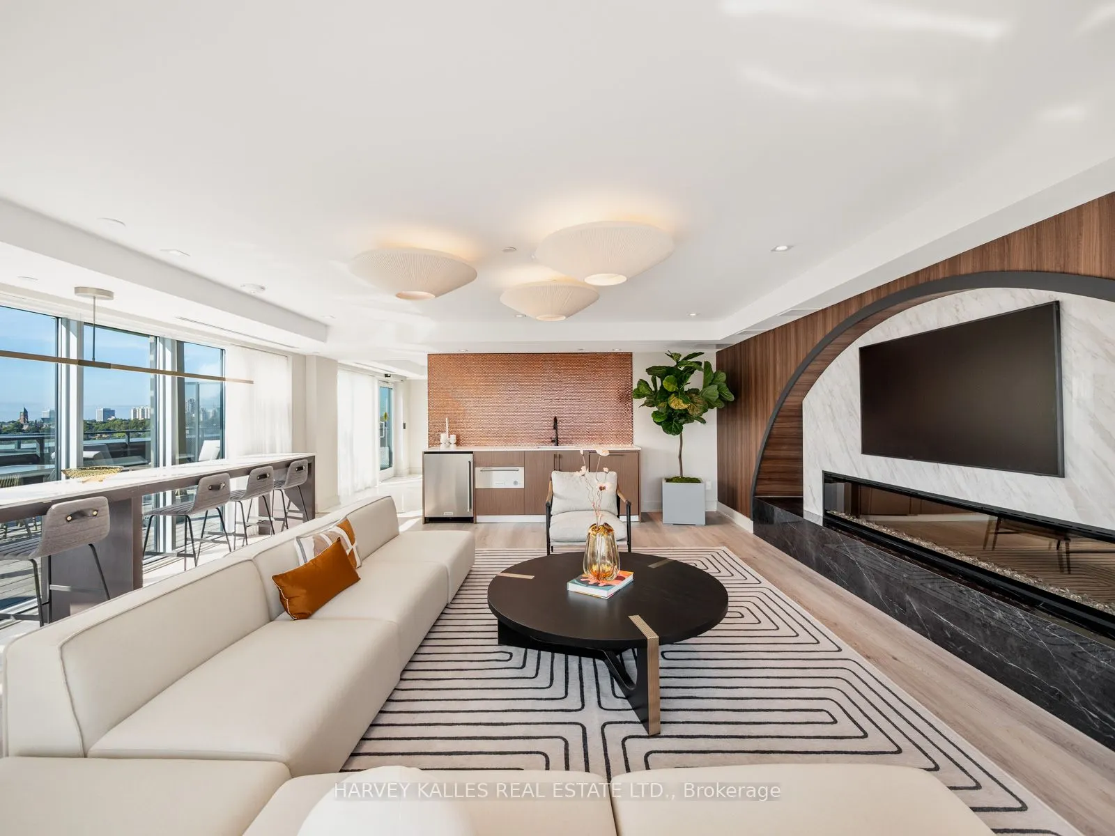 8 Manor Road W, #410