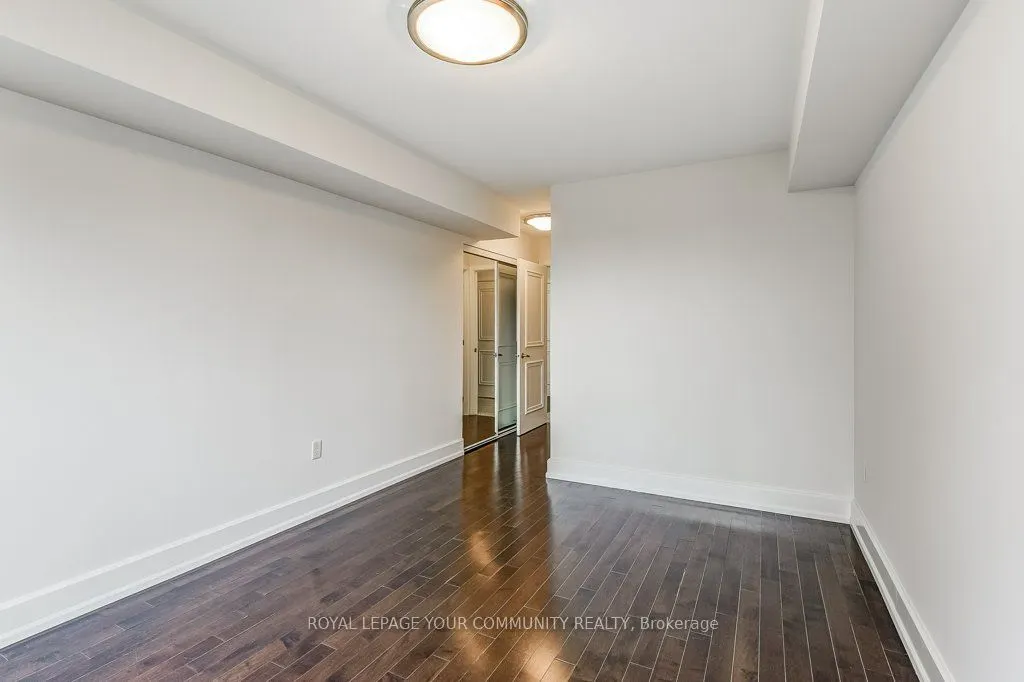 650 Sheppard Avenue E, #527