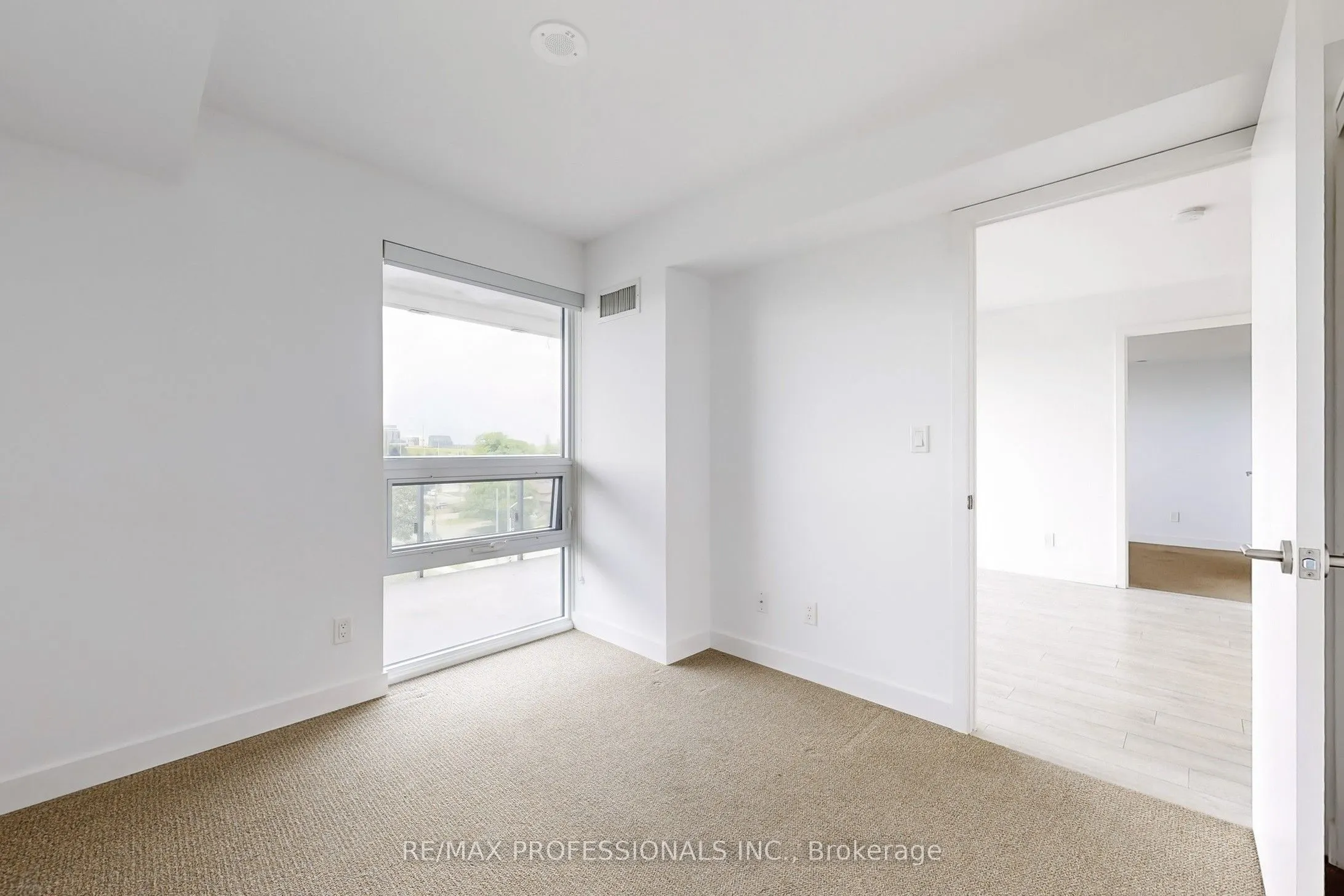 120 Varna Drive, #613