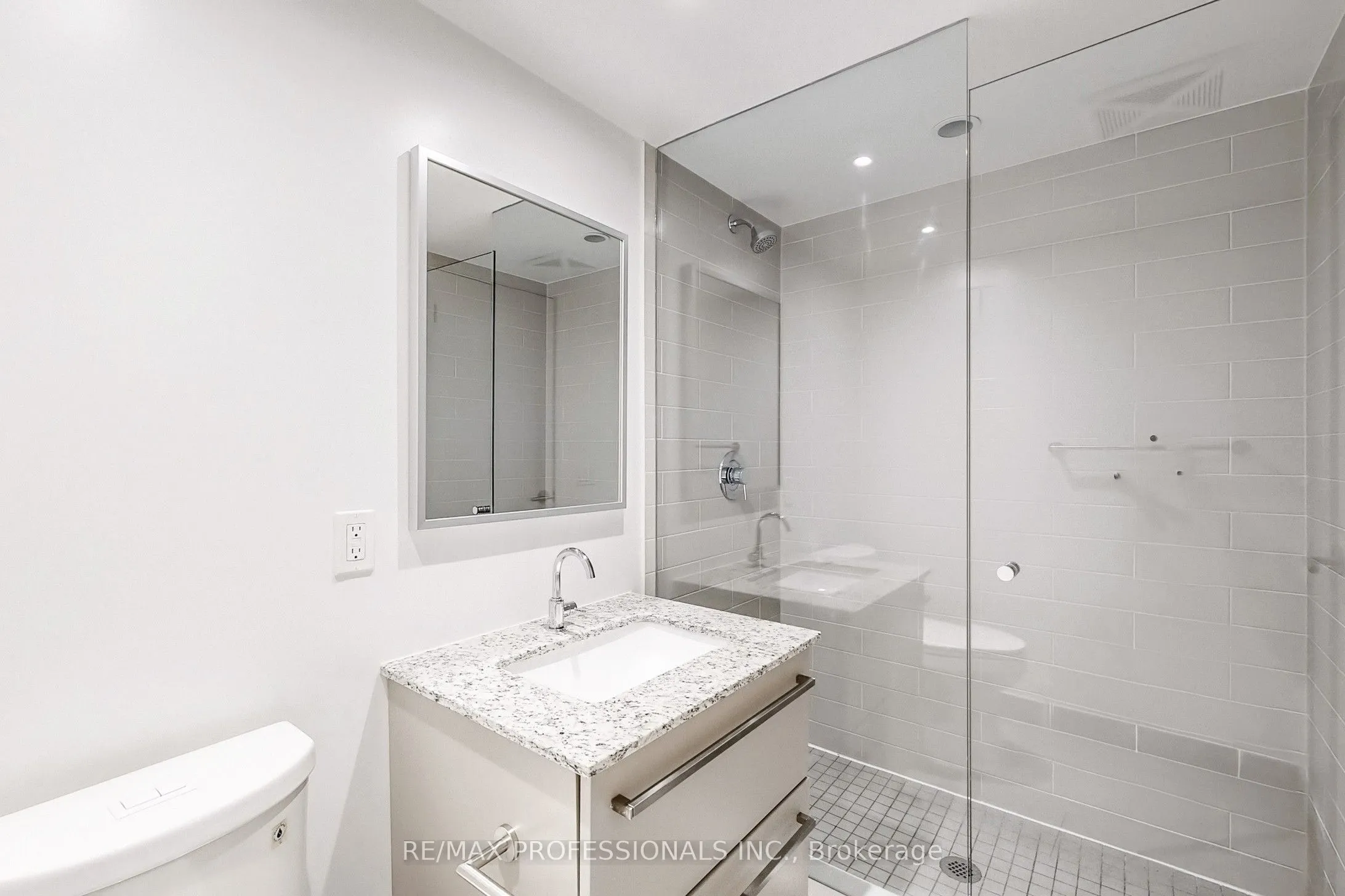 120 Varna Drive, #613