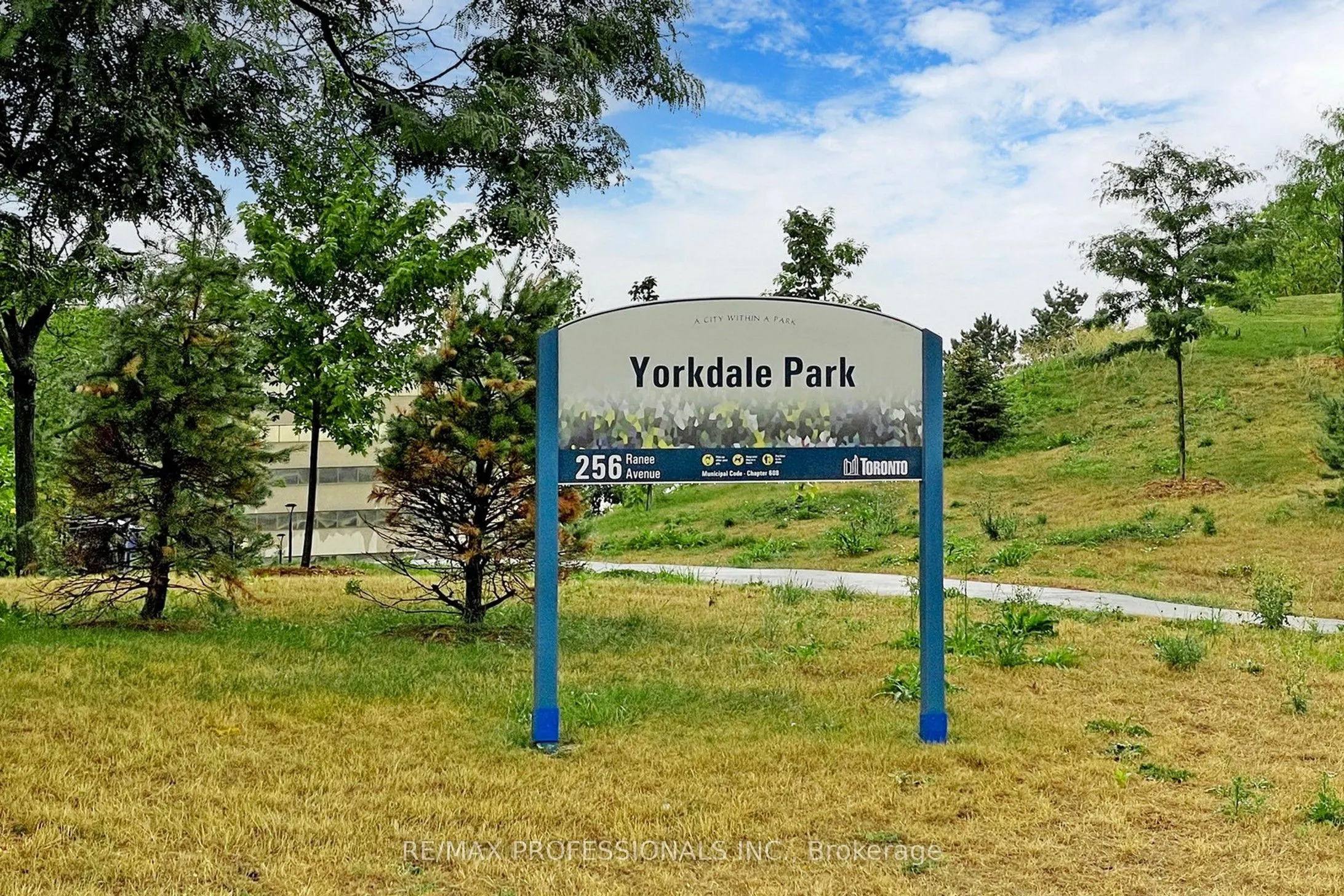 120 Varna Drive, #613