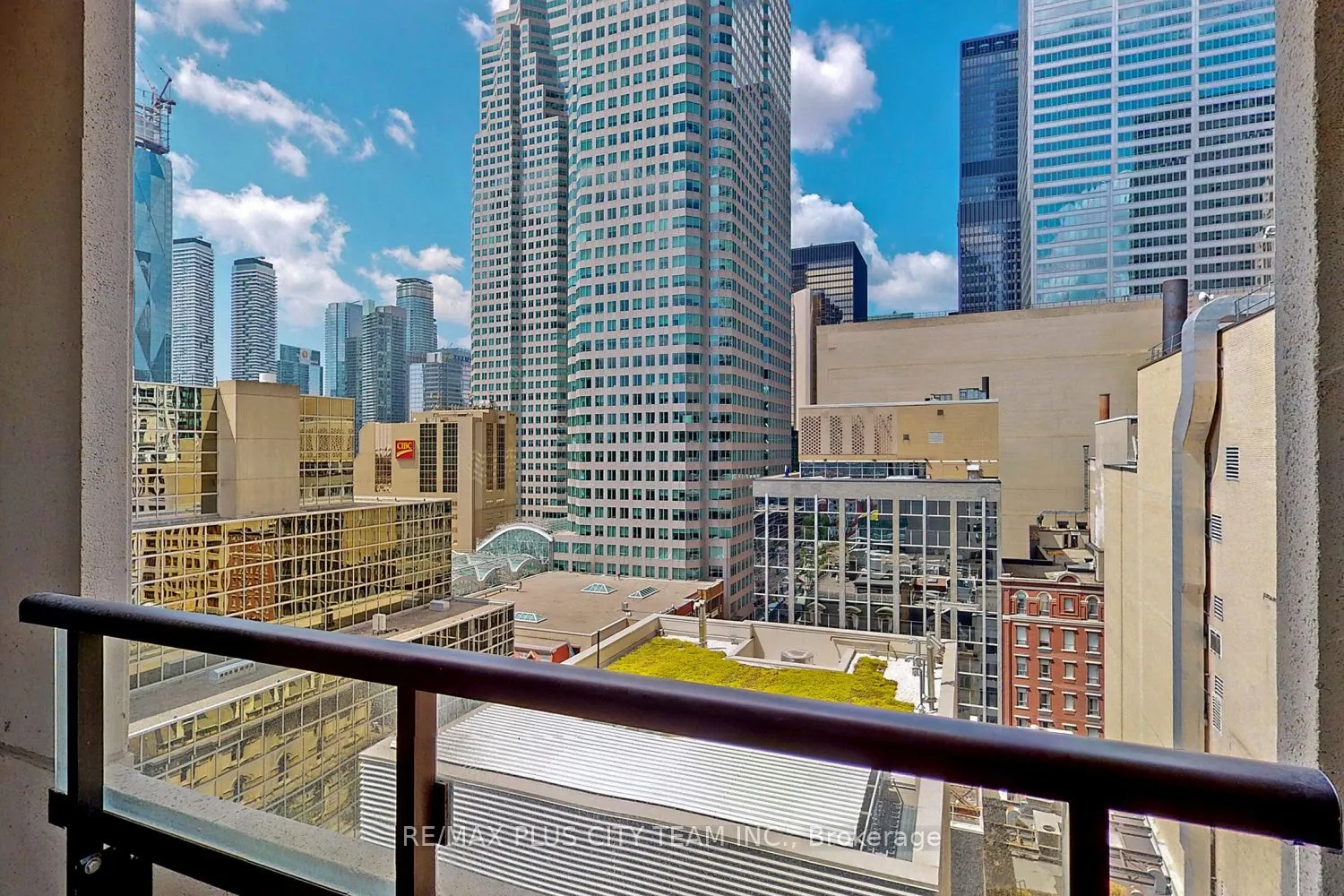 88 Scott Street, #1413