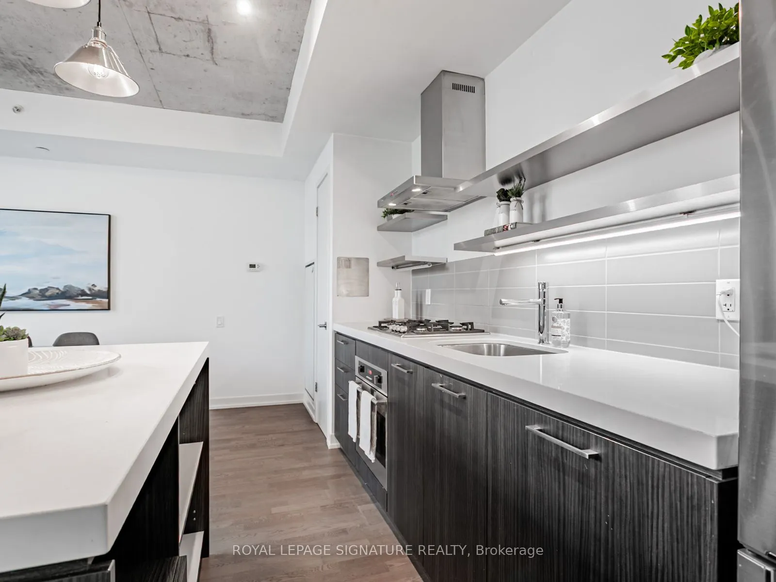 560 King Street W, #418