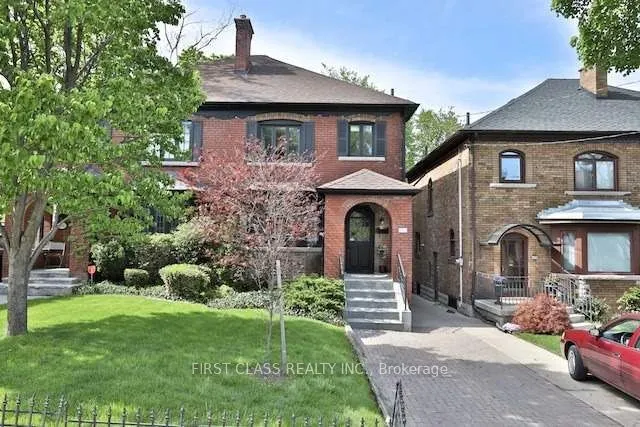 262 Castlefield Avenue