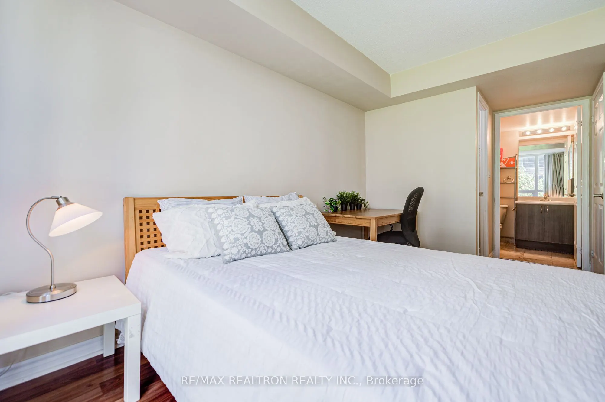 35 Hollywood Avenue, #509