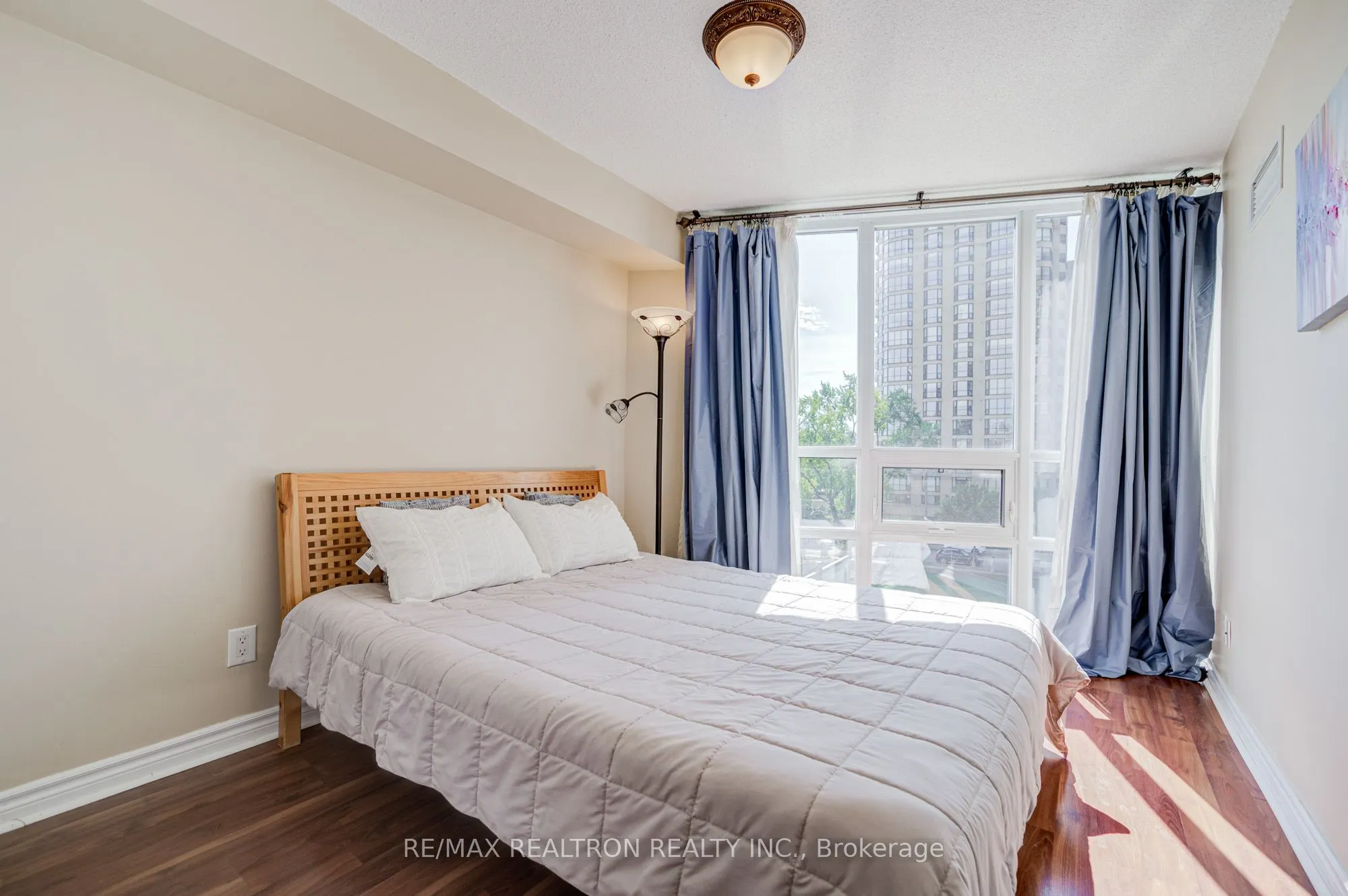 35 Hollywood Avenue, #509