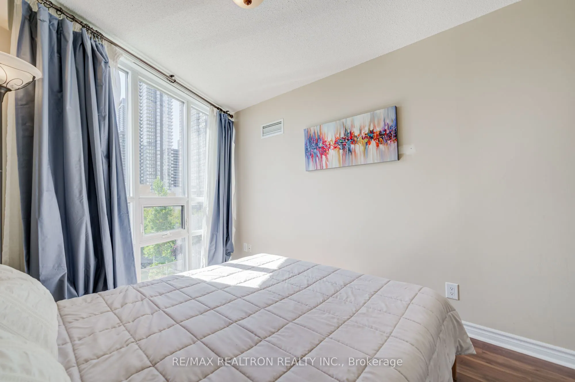 35 Hollywood Avenue, #509