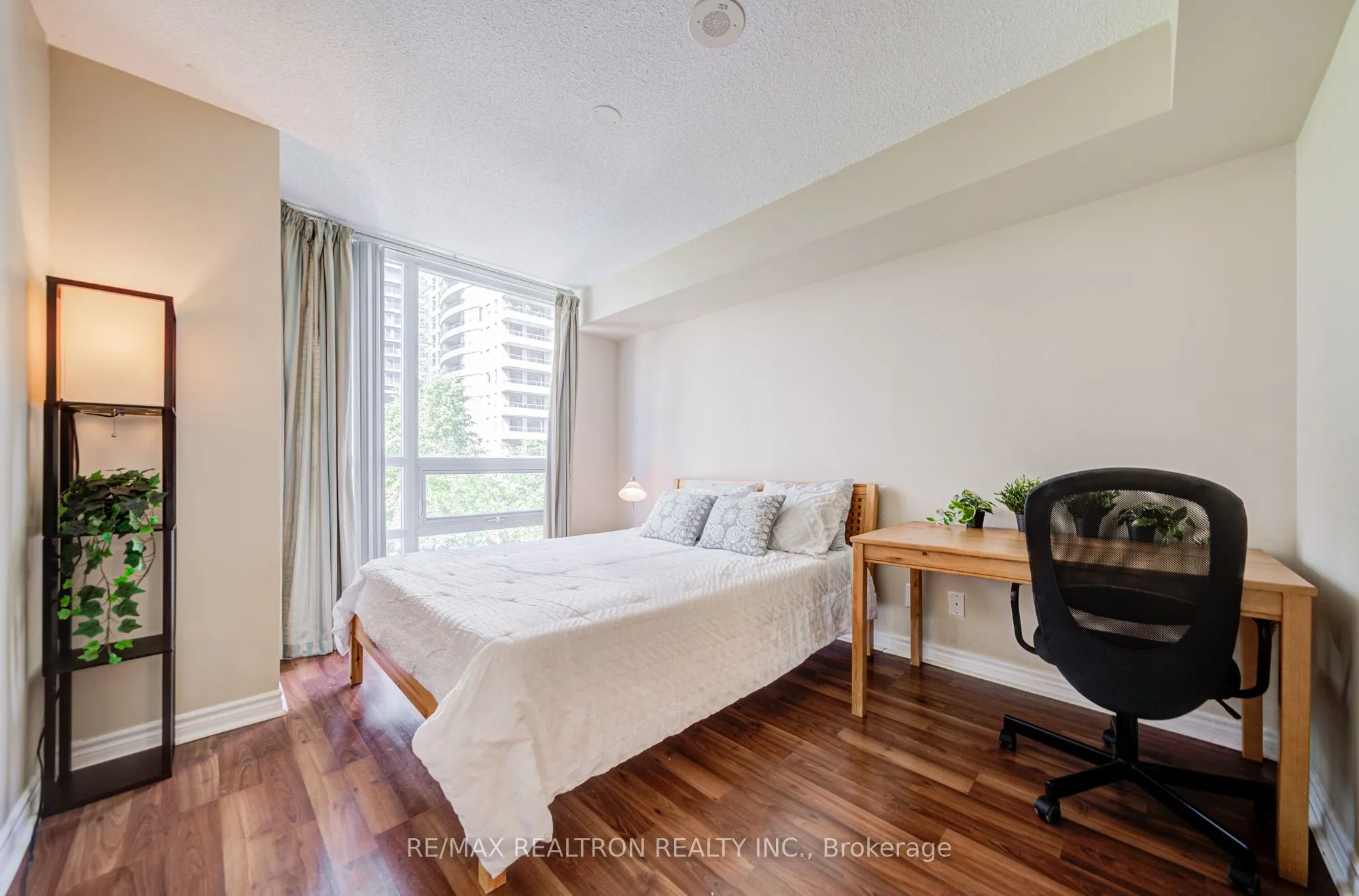 35 Hollywood Avenue, #509