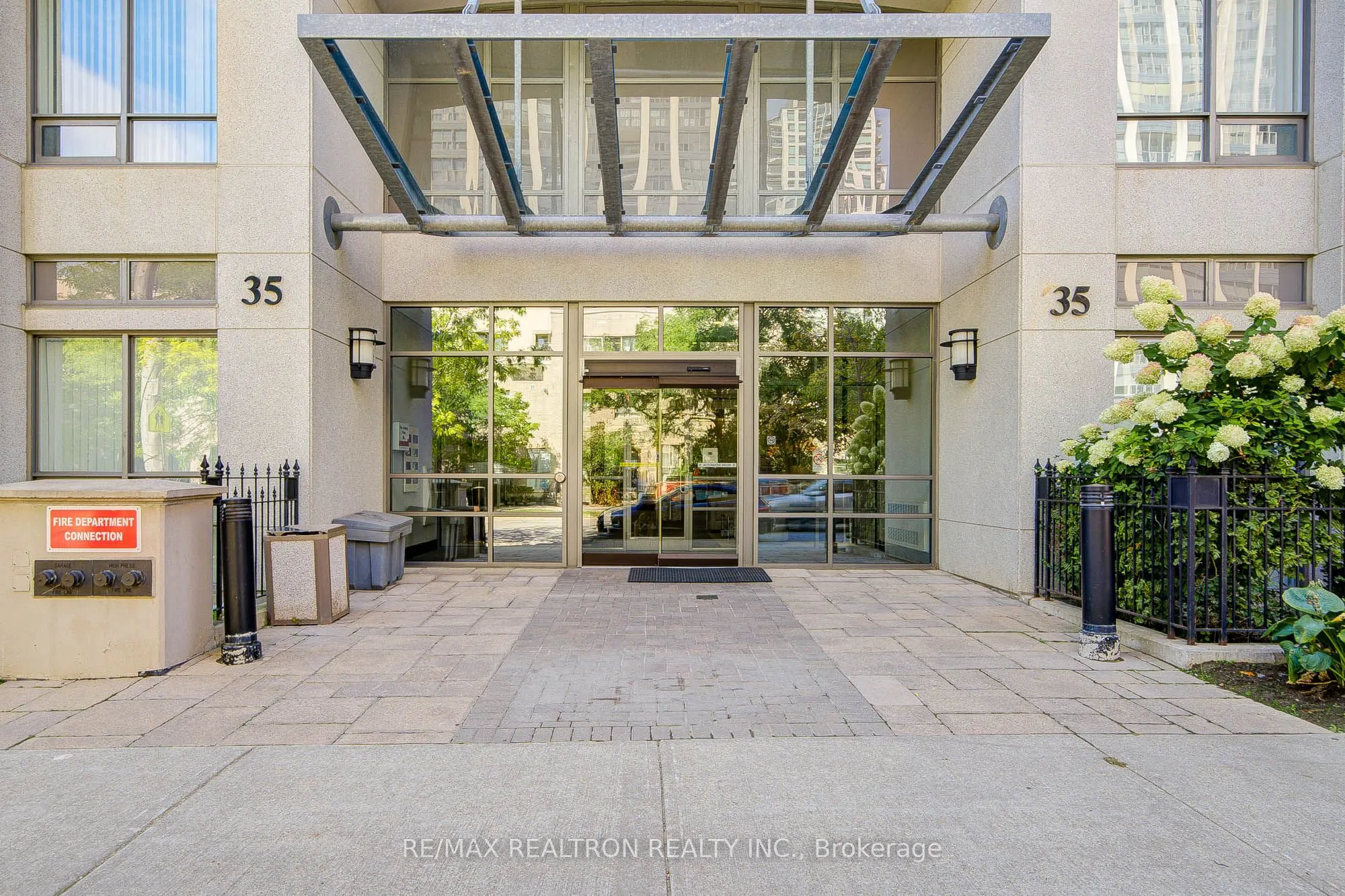 35 Hollywood Avenue, #509