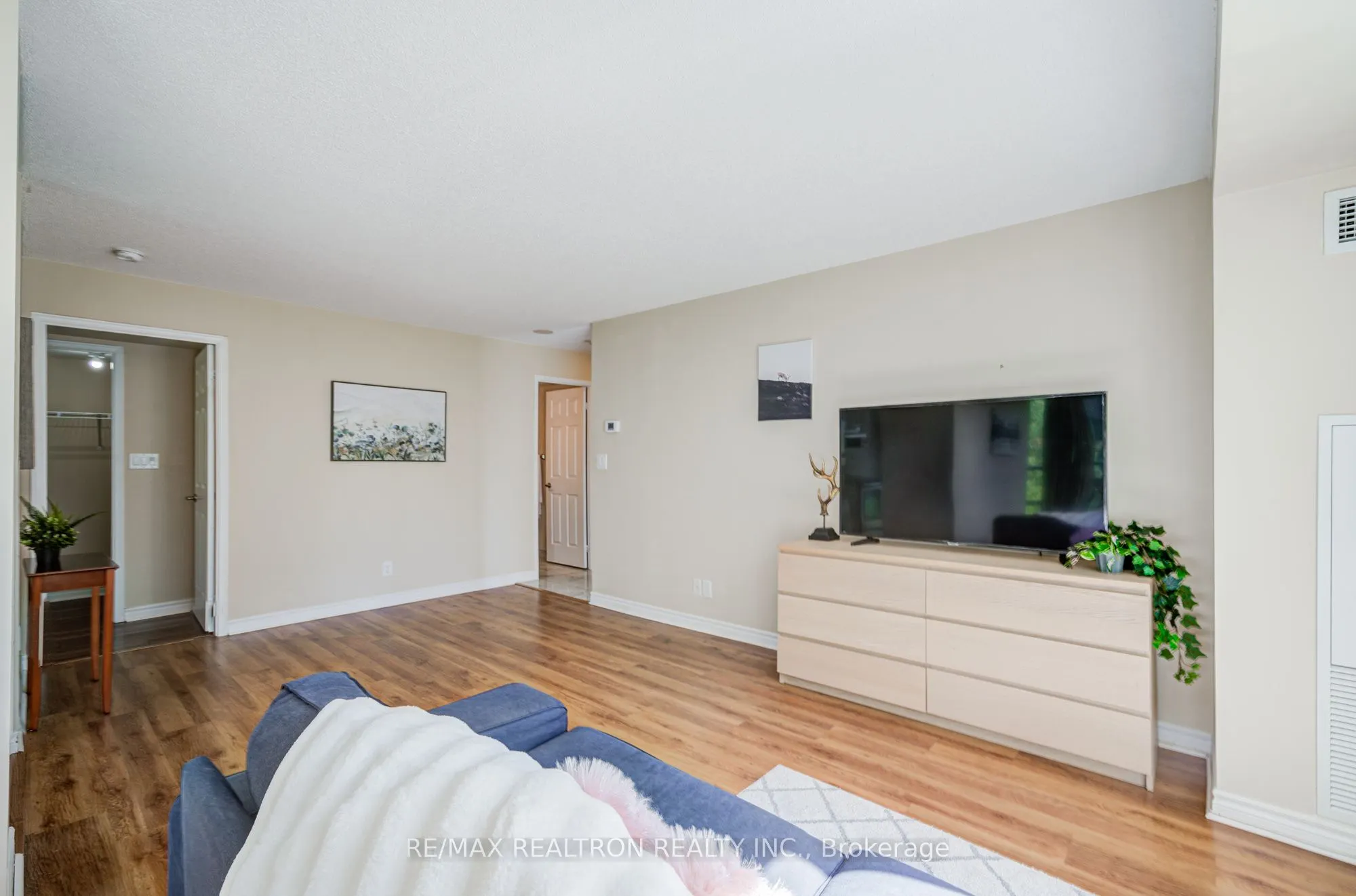 35 Hollywood Avenue, #509