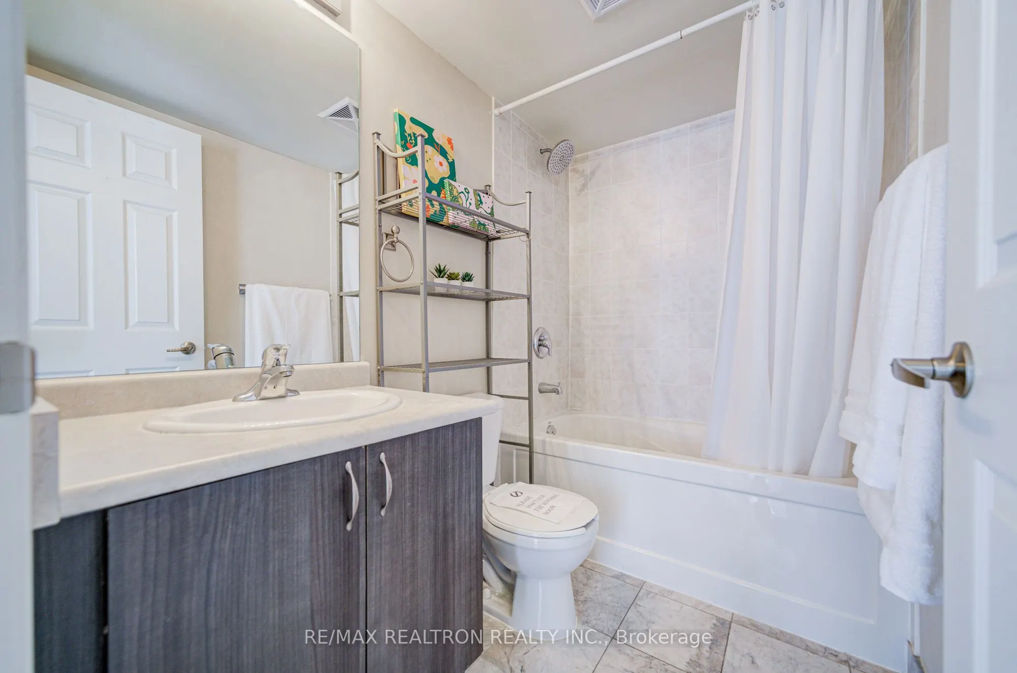 35 Hollywood Avenue, #509
