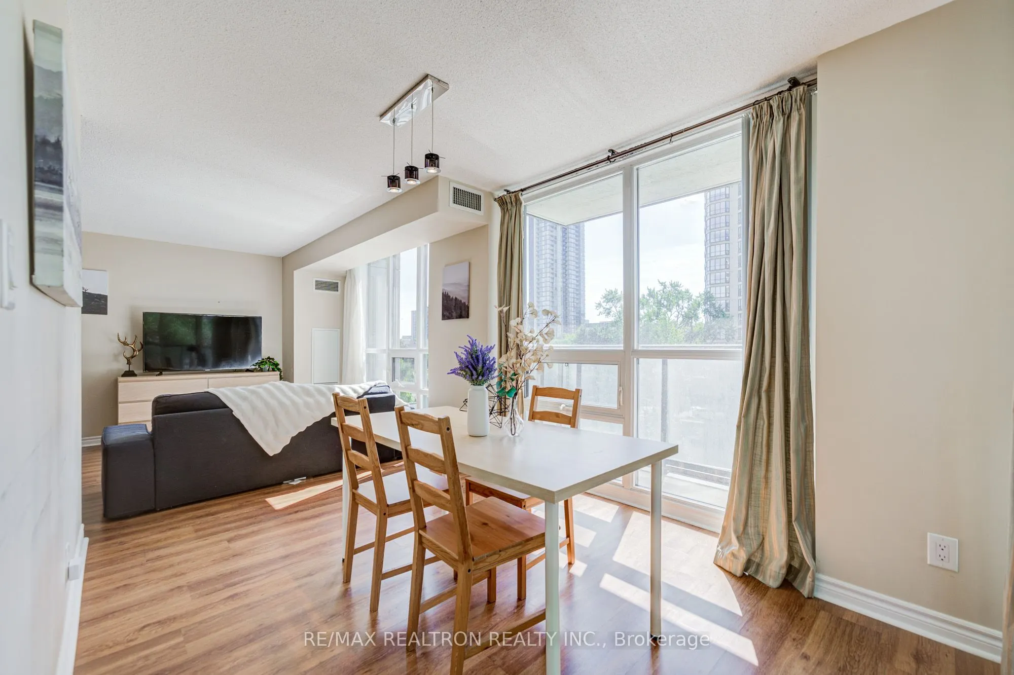 35 Hollywood Avenue, #509