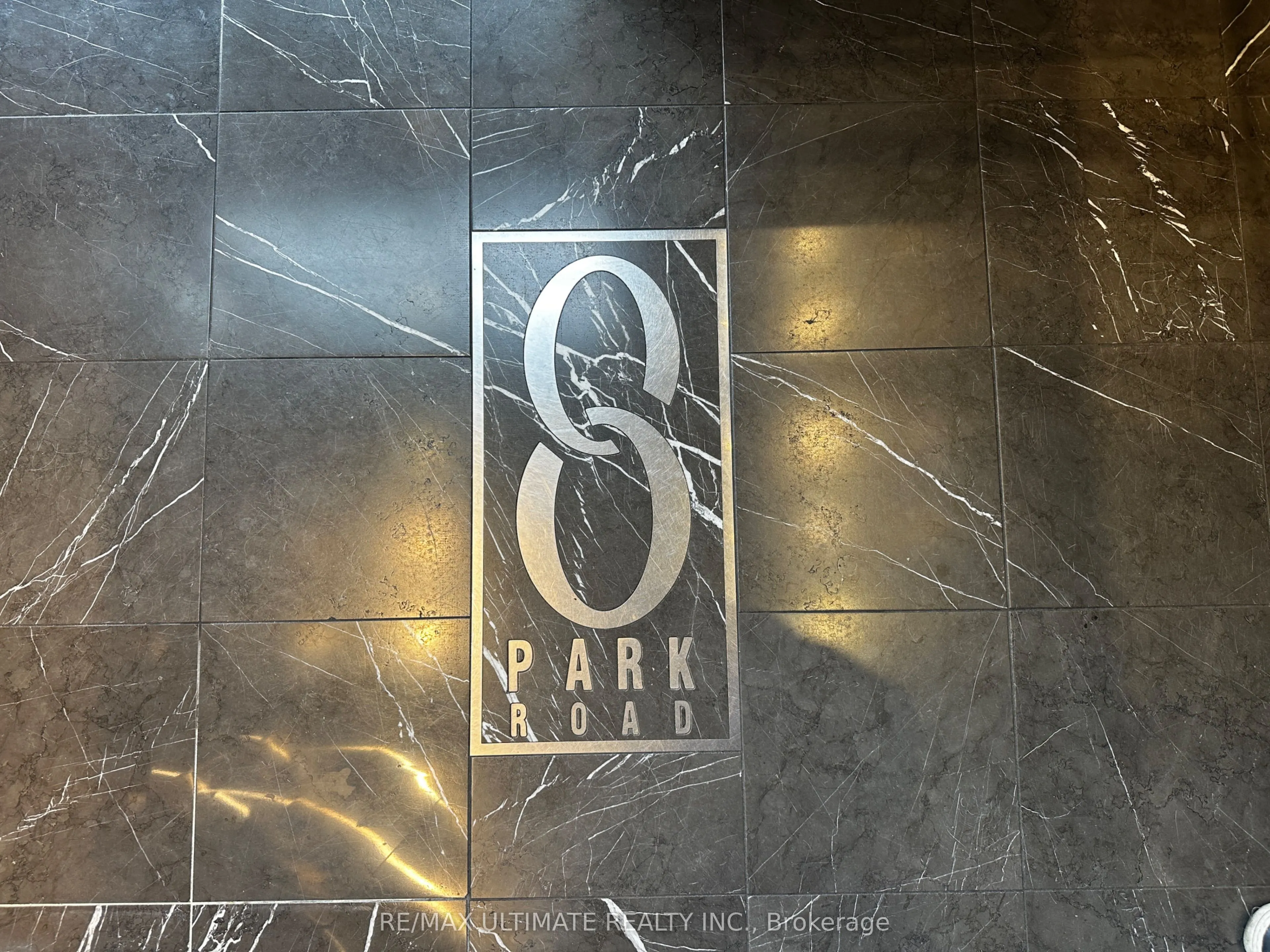 8 Park Road, #2216