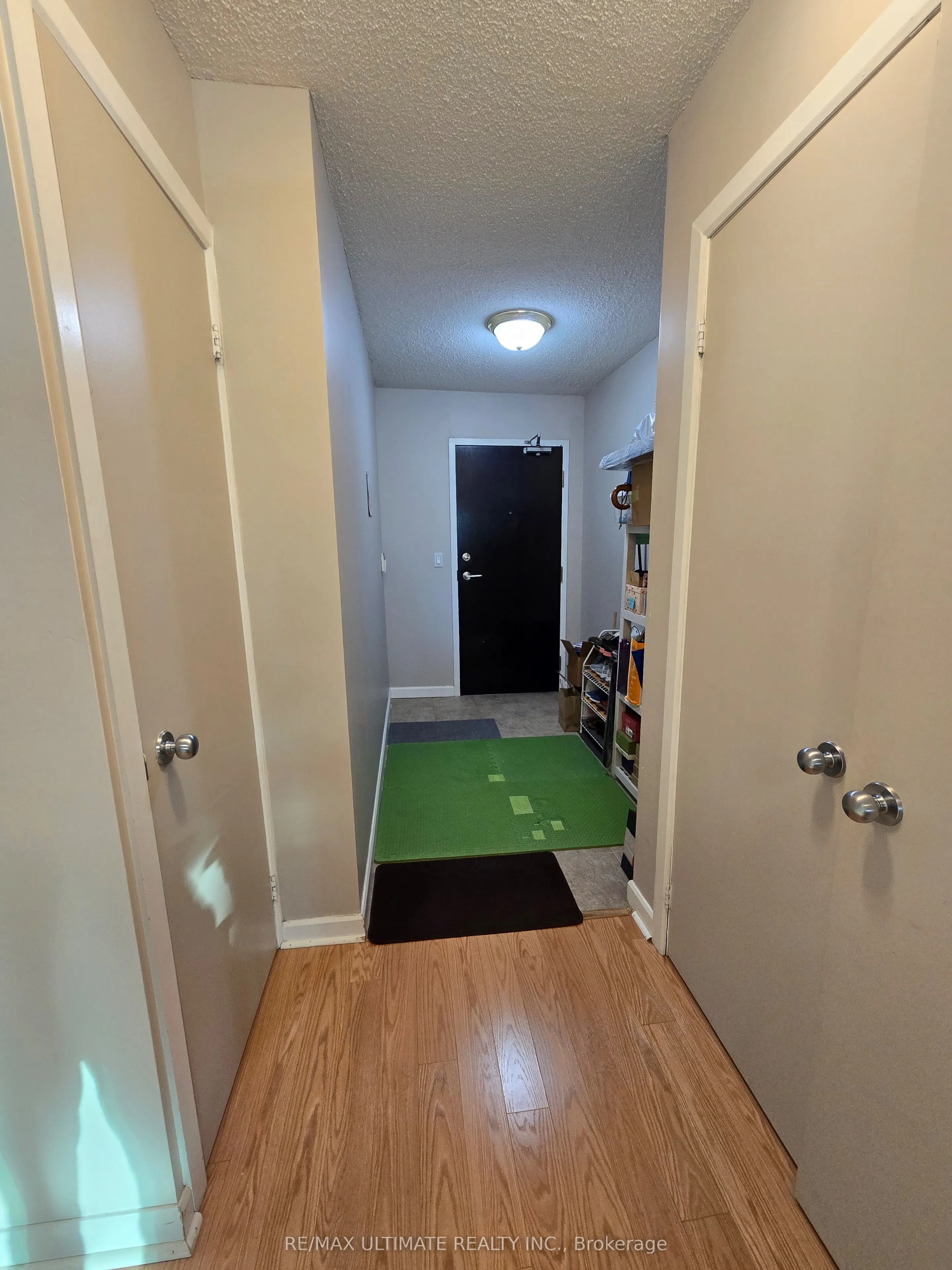 8 Park Road, #2216