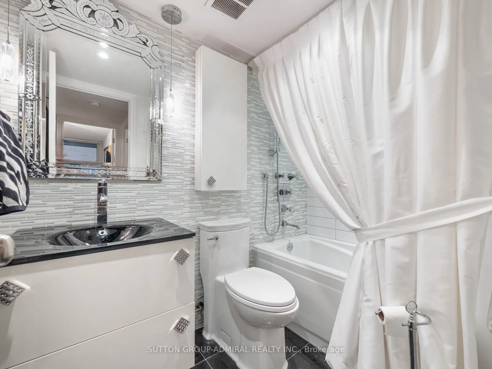 65 Spring Garden Avenue, #210
