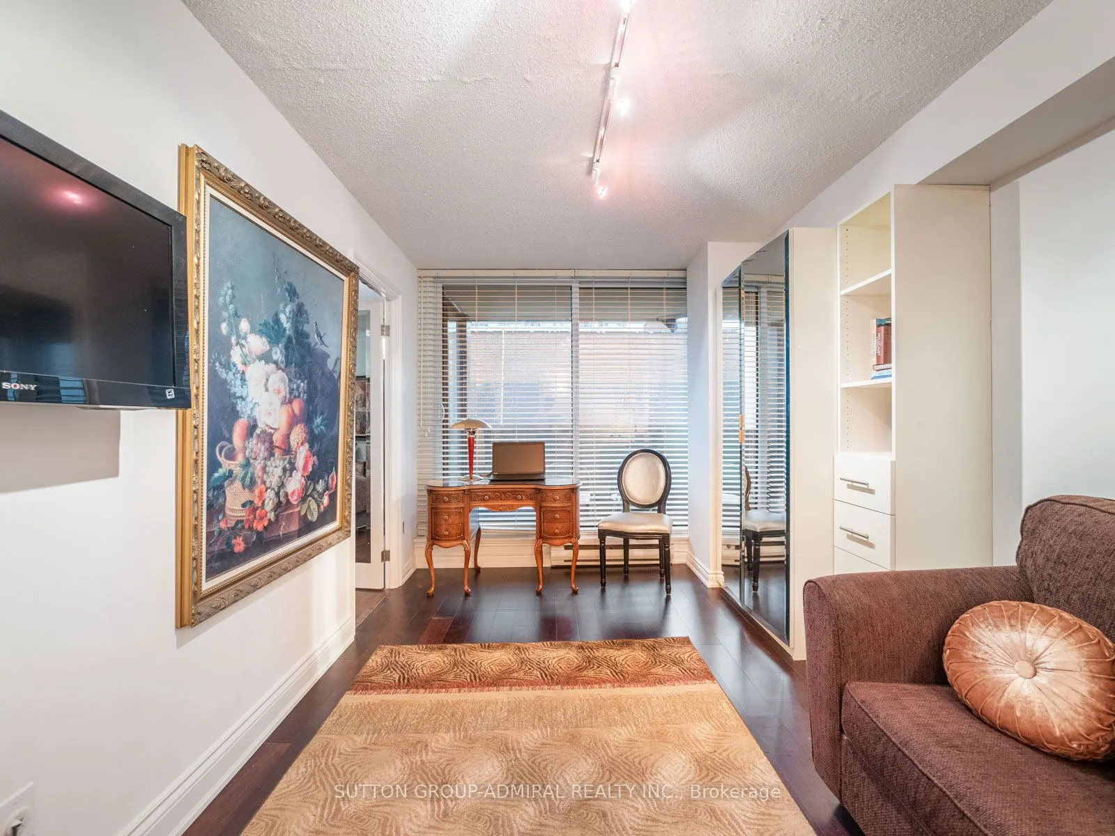 65 Spring Garden Avenue, #210