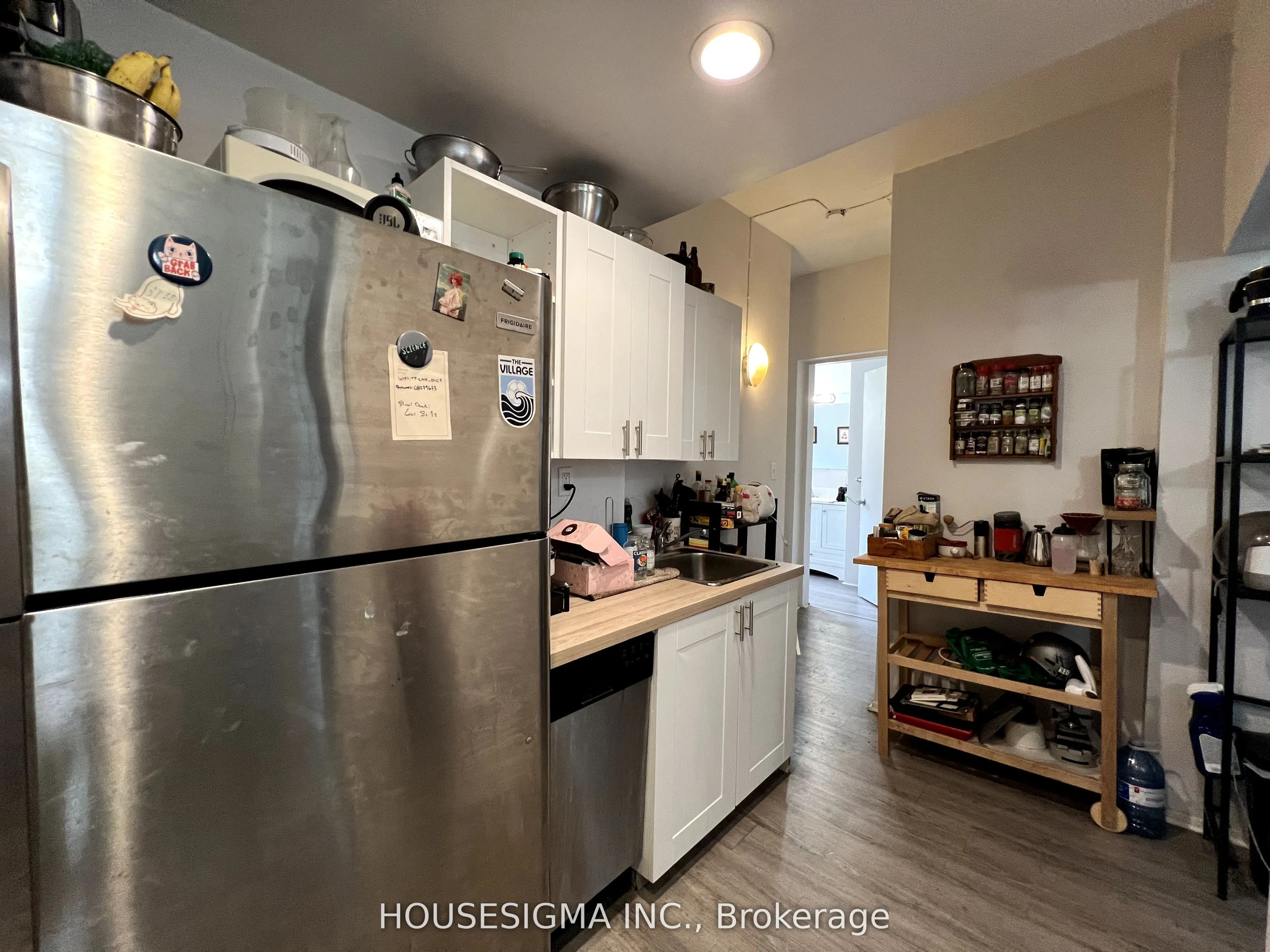 661 Huron Street, #204
