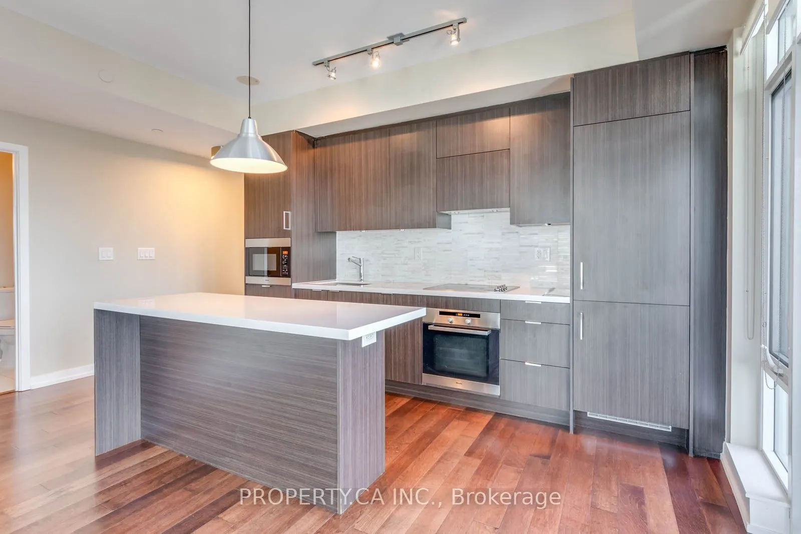 21 Widmer Street, #1611