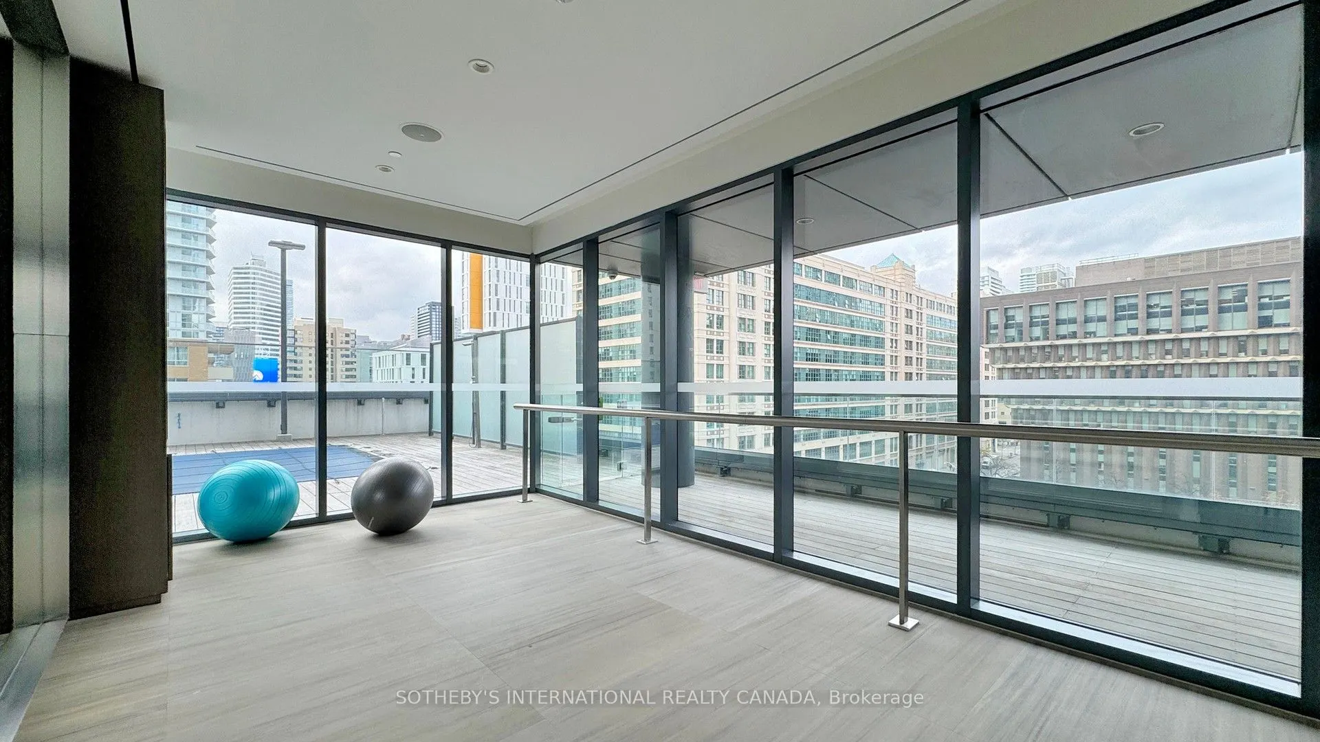 159 Dundas Street E, #705