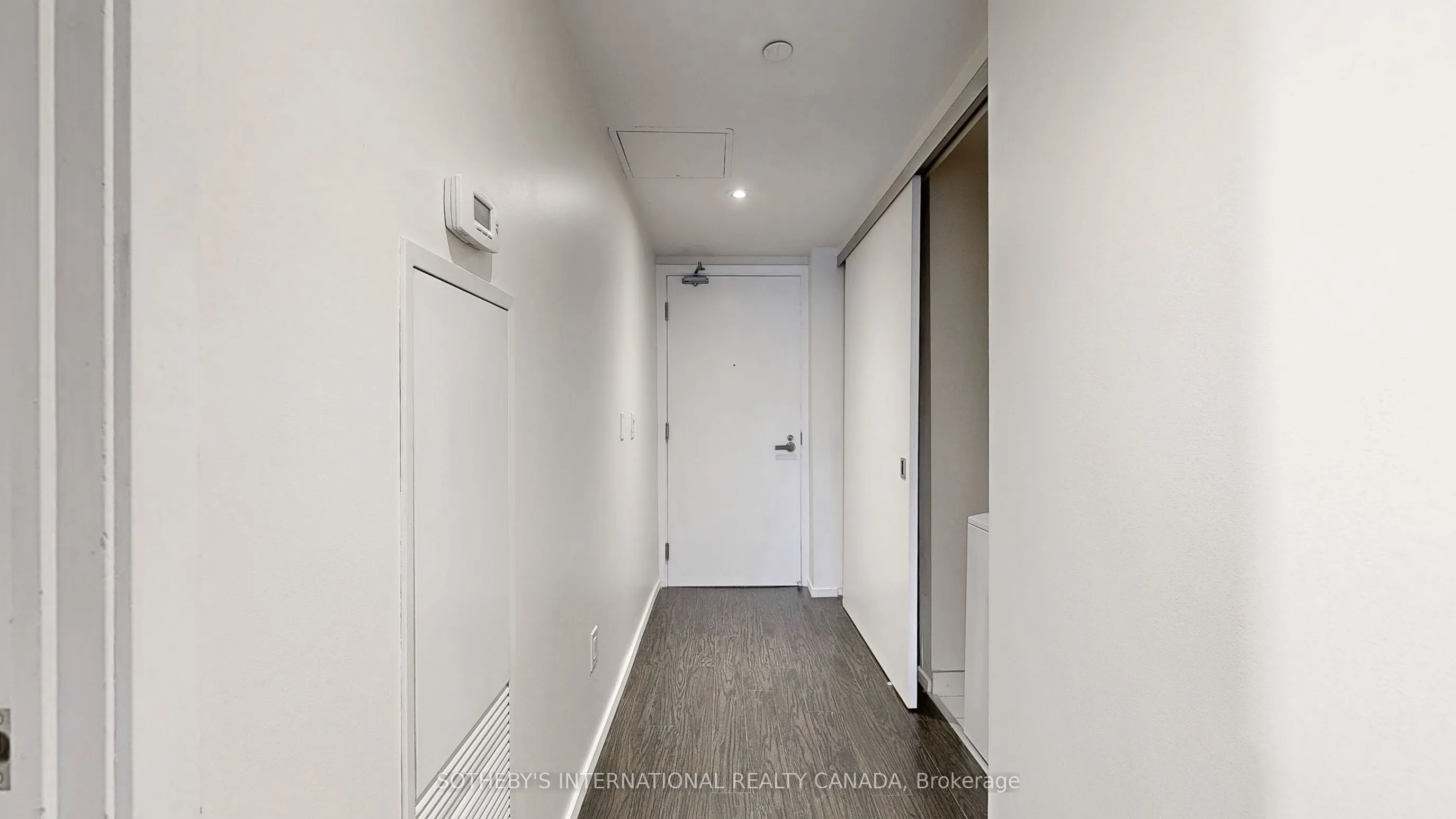 159 Dundas Street E, #705