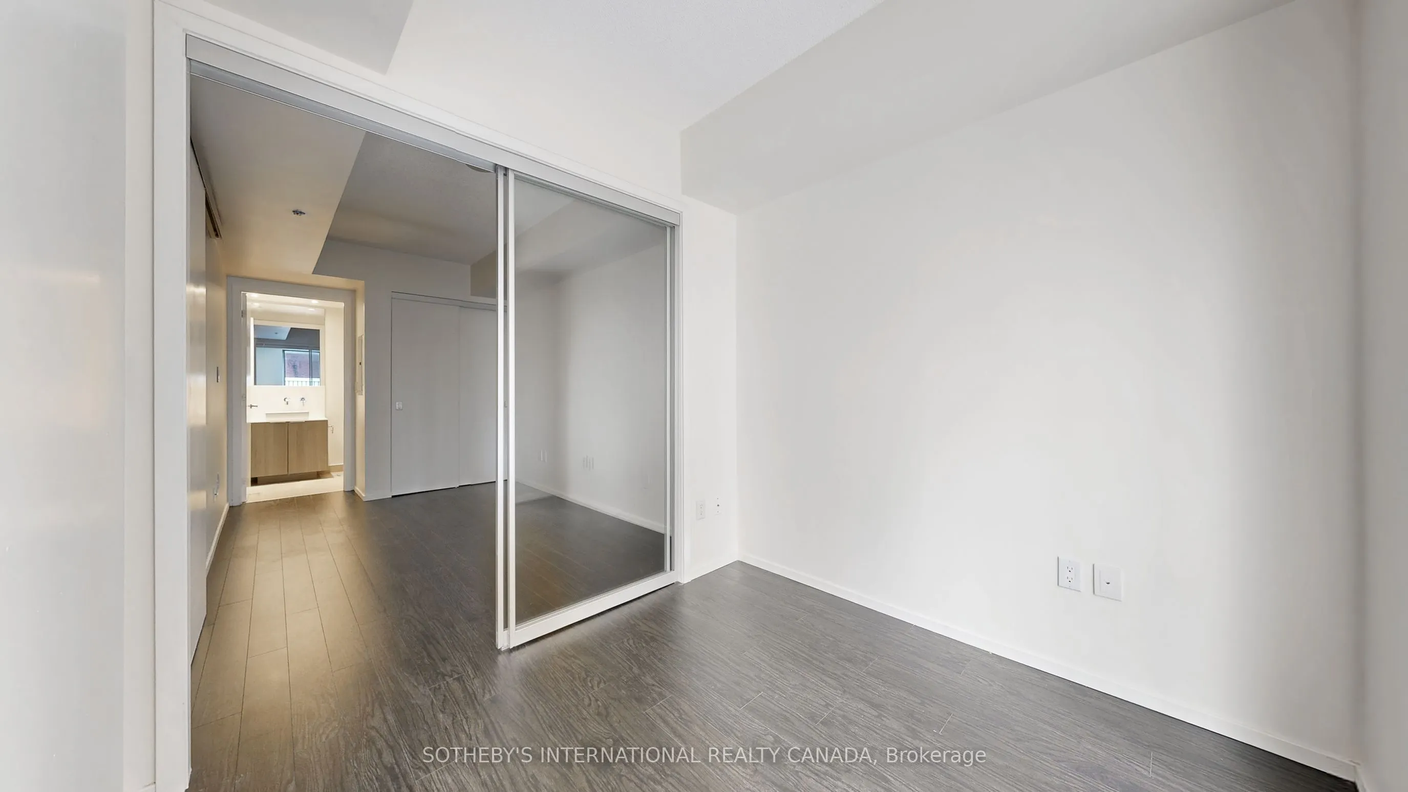 159 Dundas Street E, #705