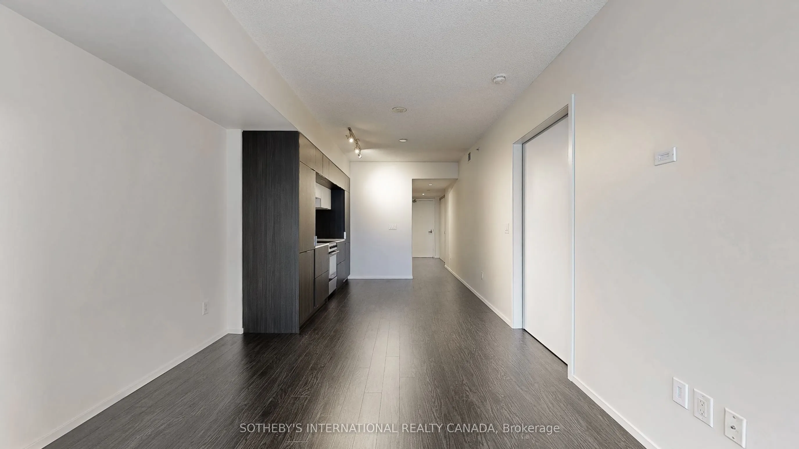 159 Dundas Street E, #705