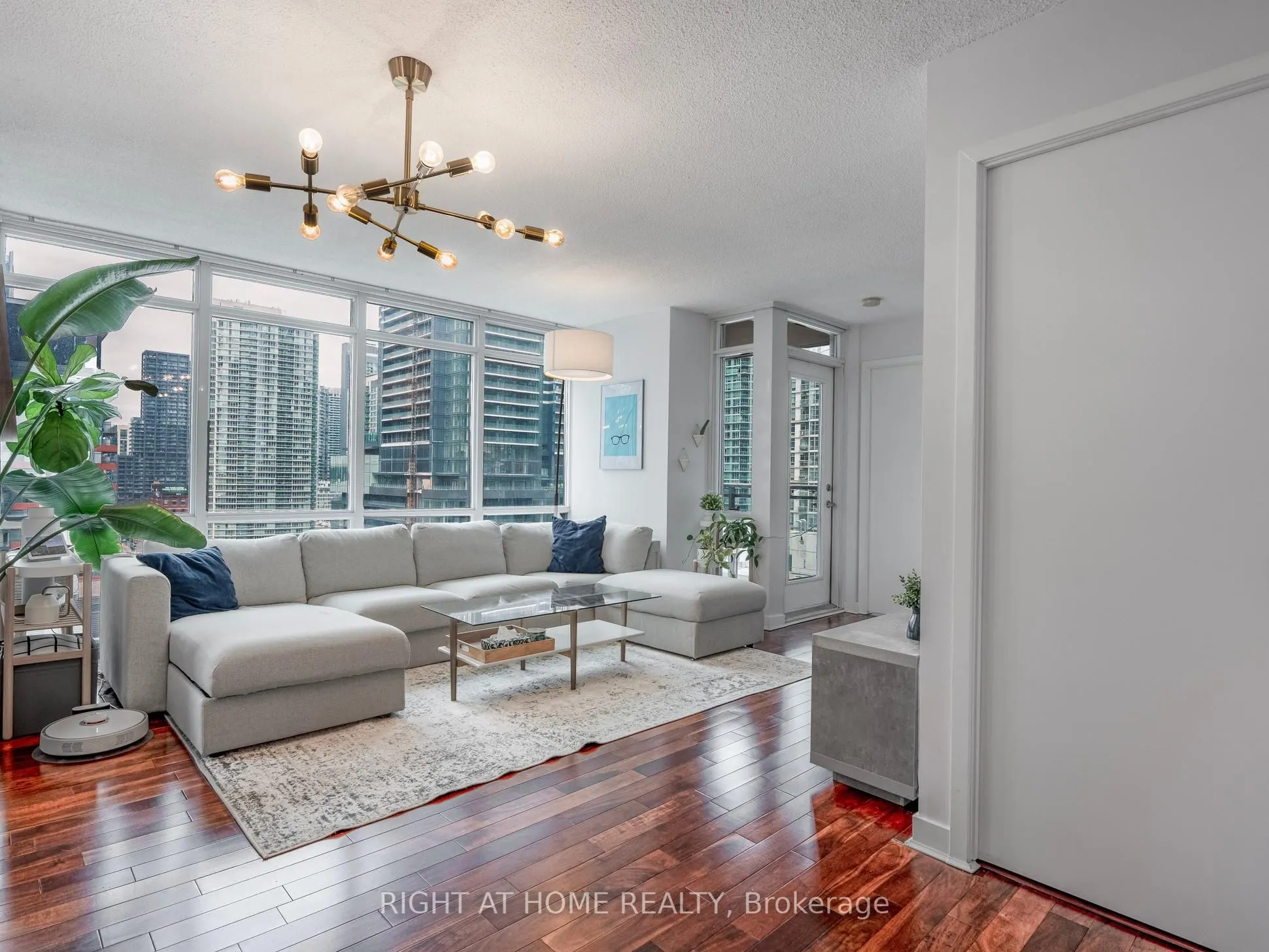 11 Brunel Court, #1706