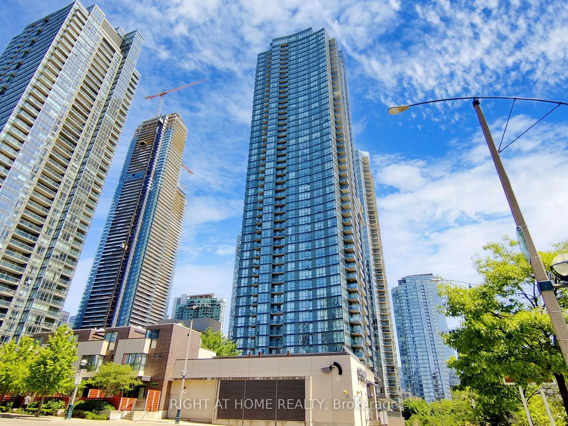 11 Brunel Court, #1706