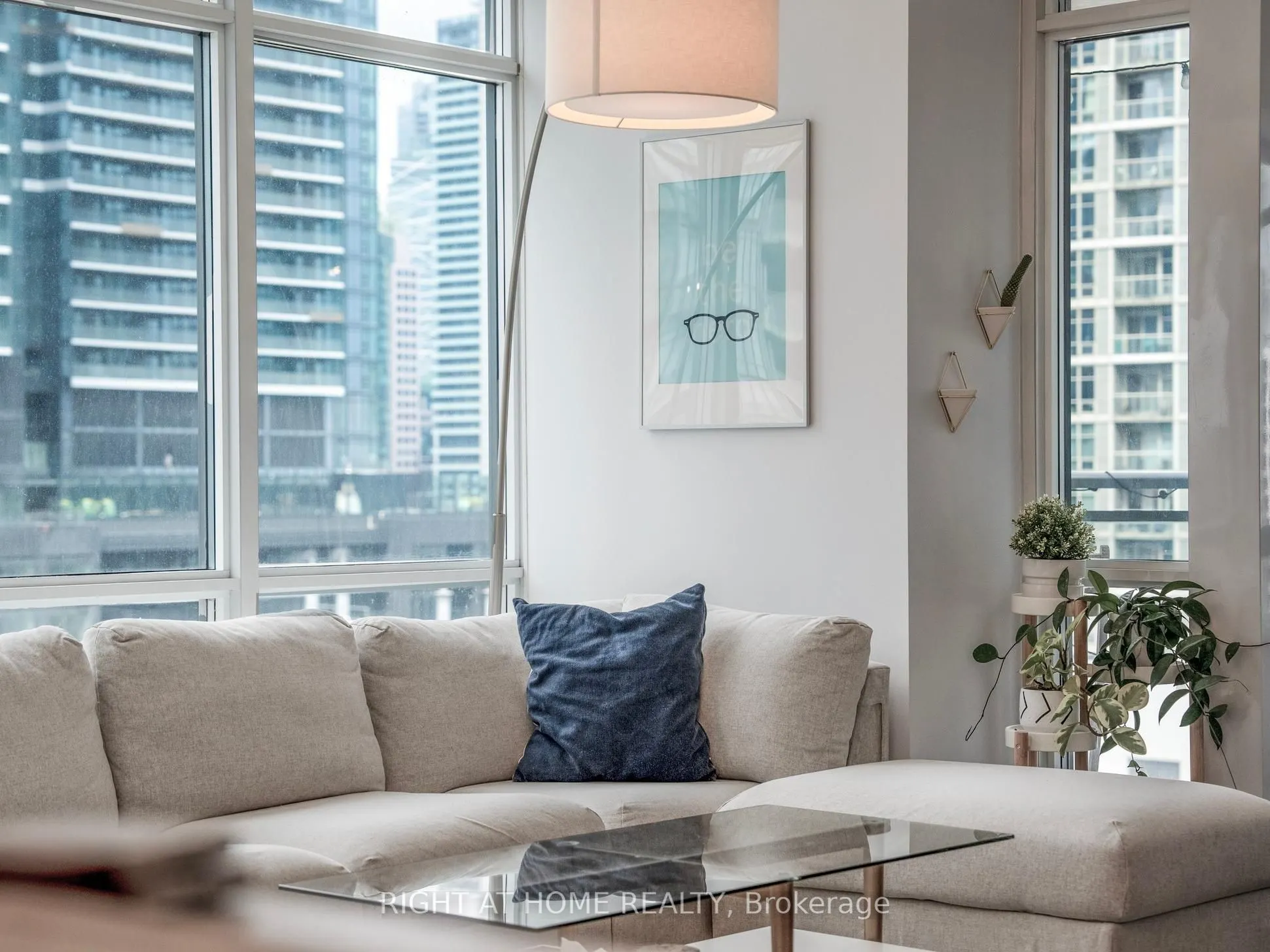 11 Brunel Court, #1706
