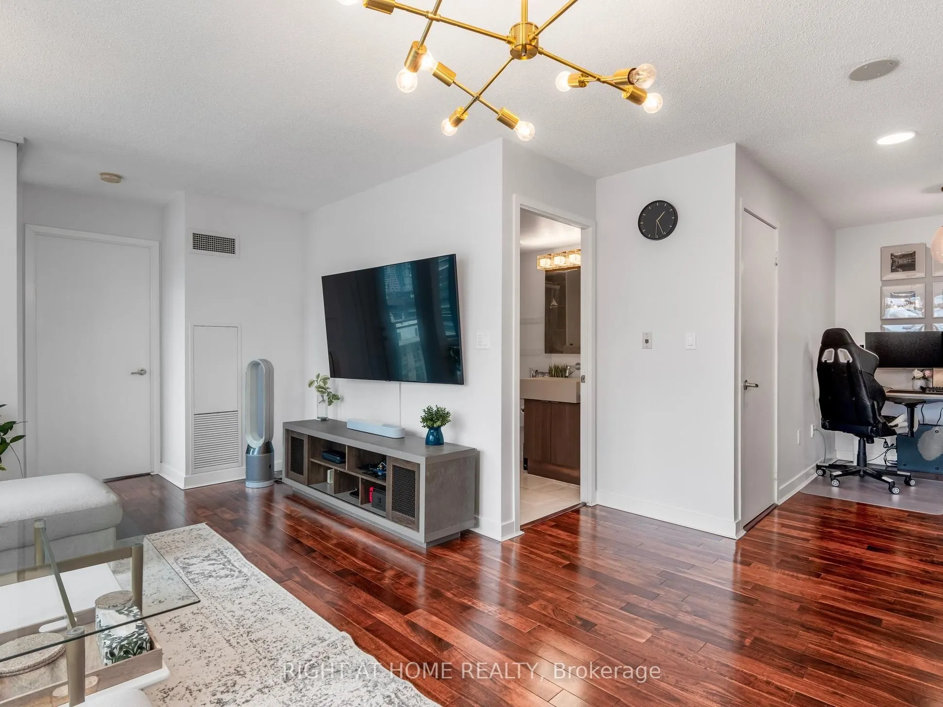 11 Brunel Court, #1706