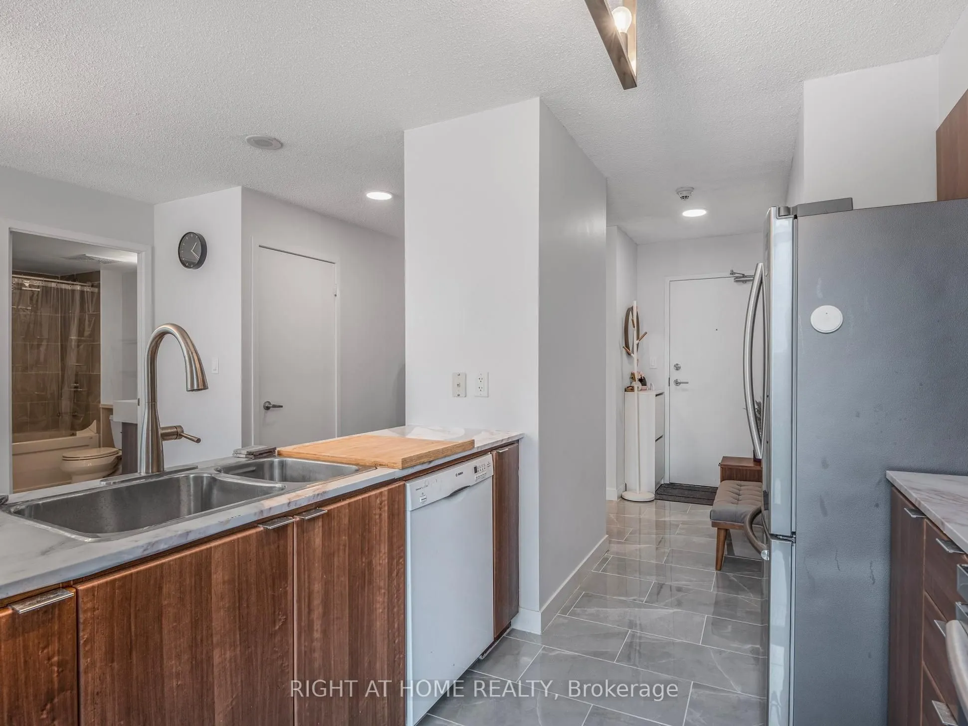 11 Brunel Court, #1706