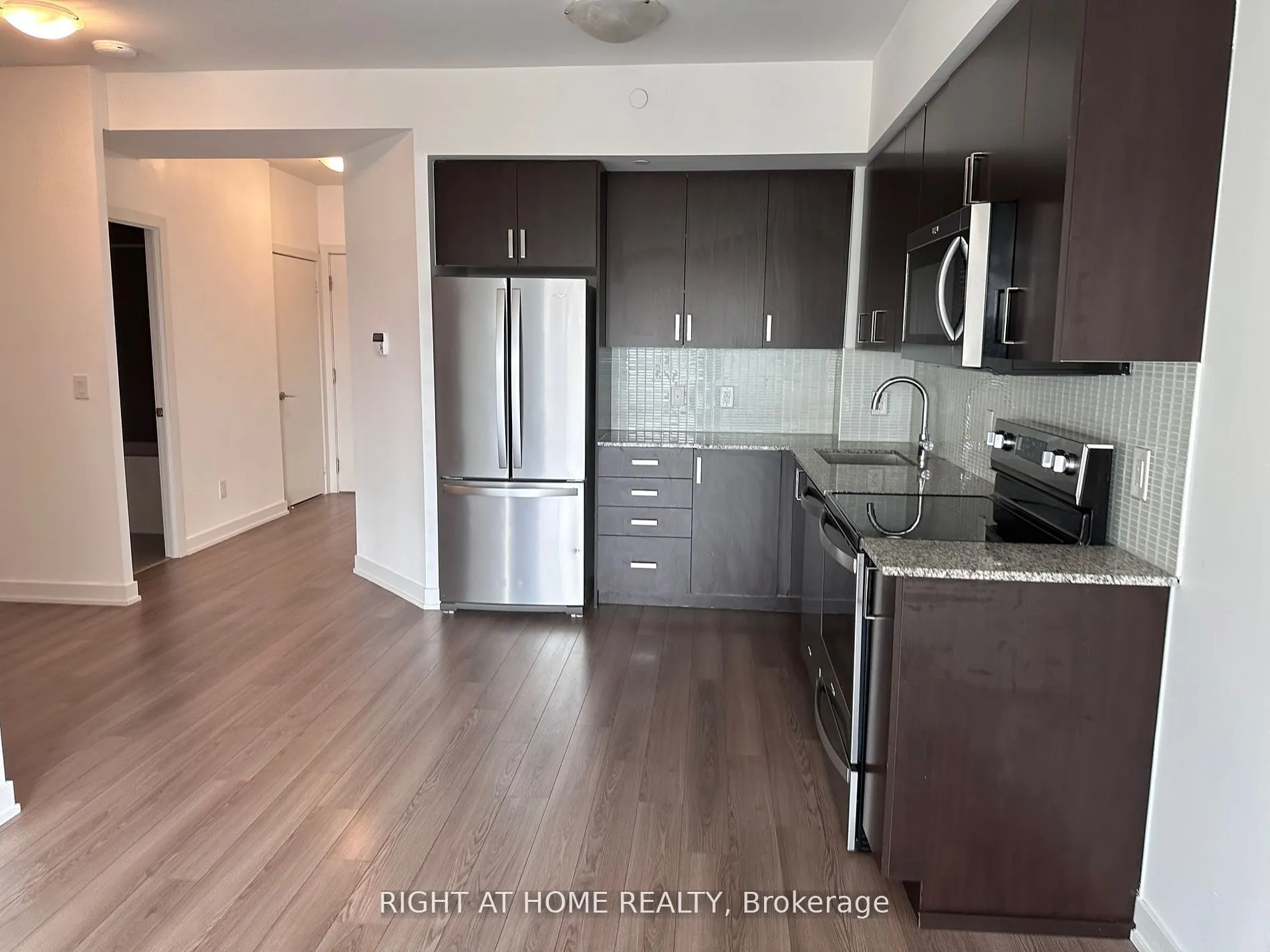 1603 Eglinton Avenue W, #907