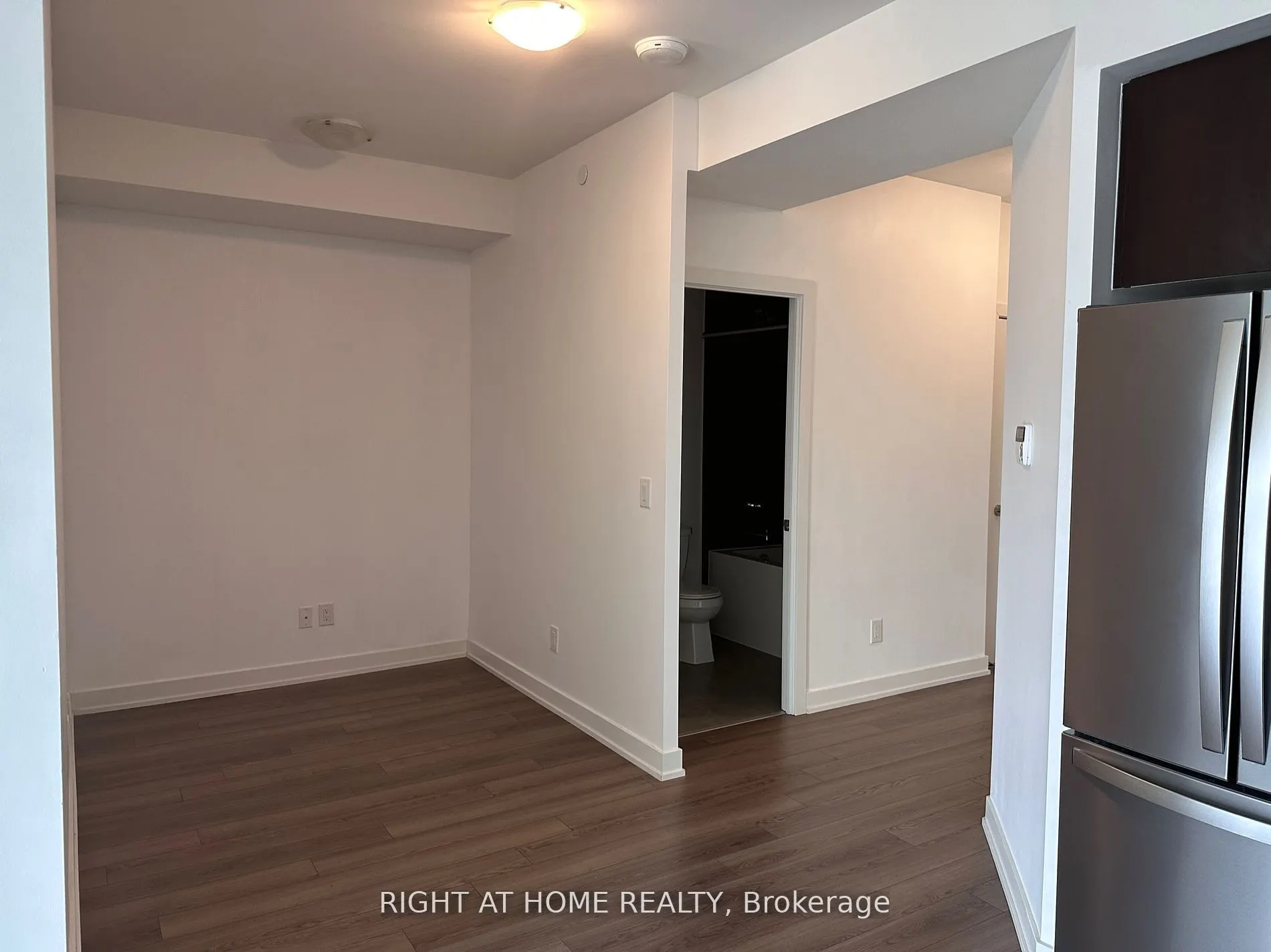 1603 Eglinton Avenue W, #907