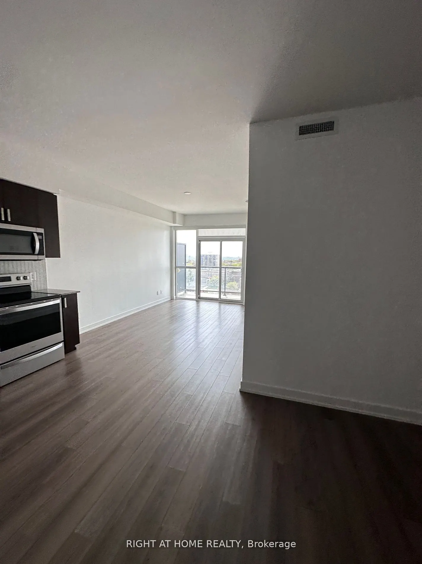 1603 Eglinton Avenue W, #907