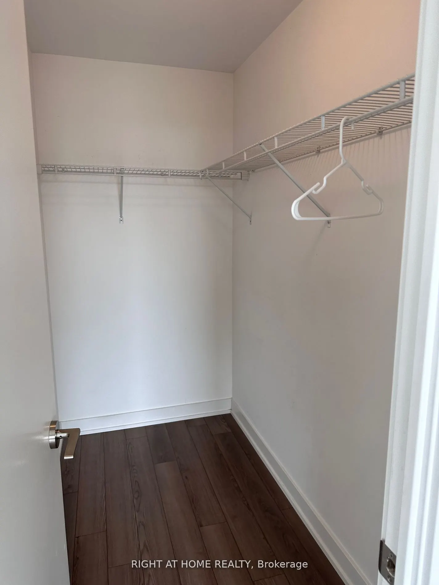 1603 Eglinton Avenue W, #907
