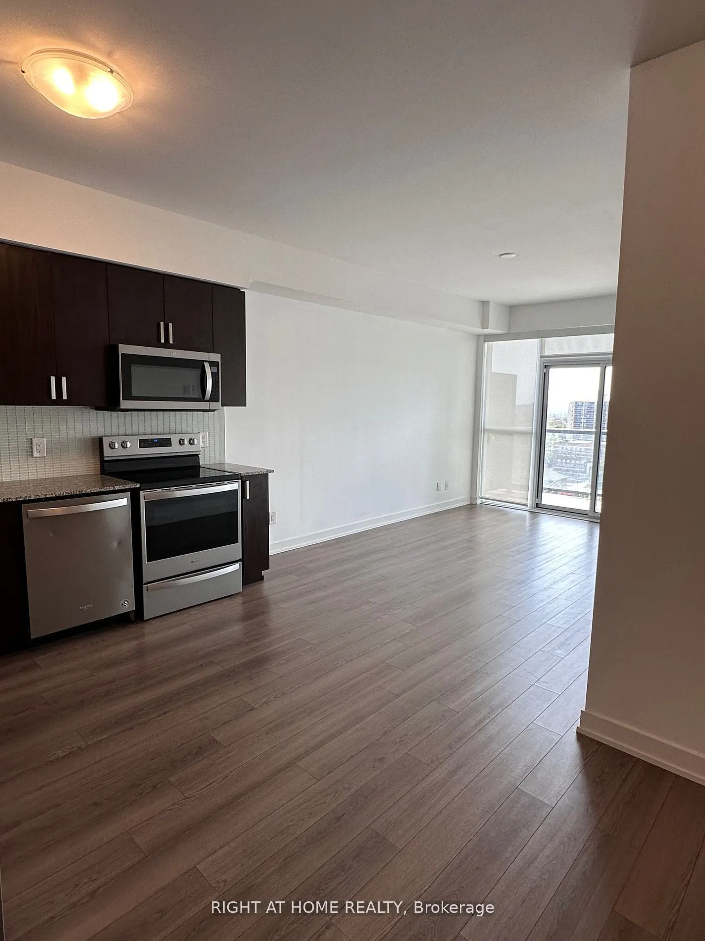 1603 Eglinton Avenue W, #907