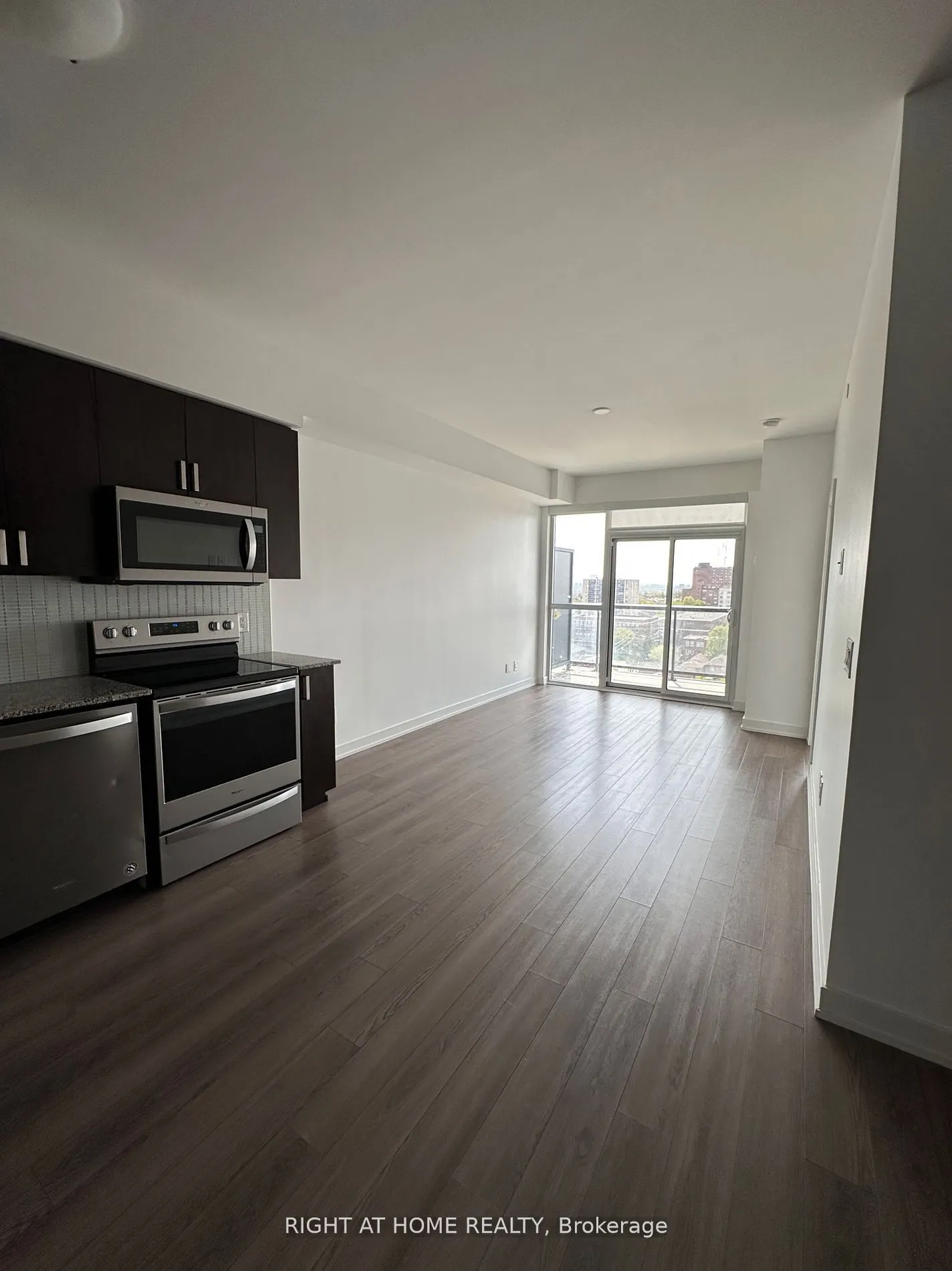 1603 Eglinton Avenue W, #907