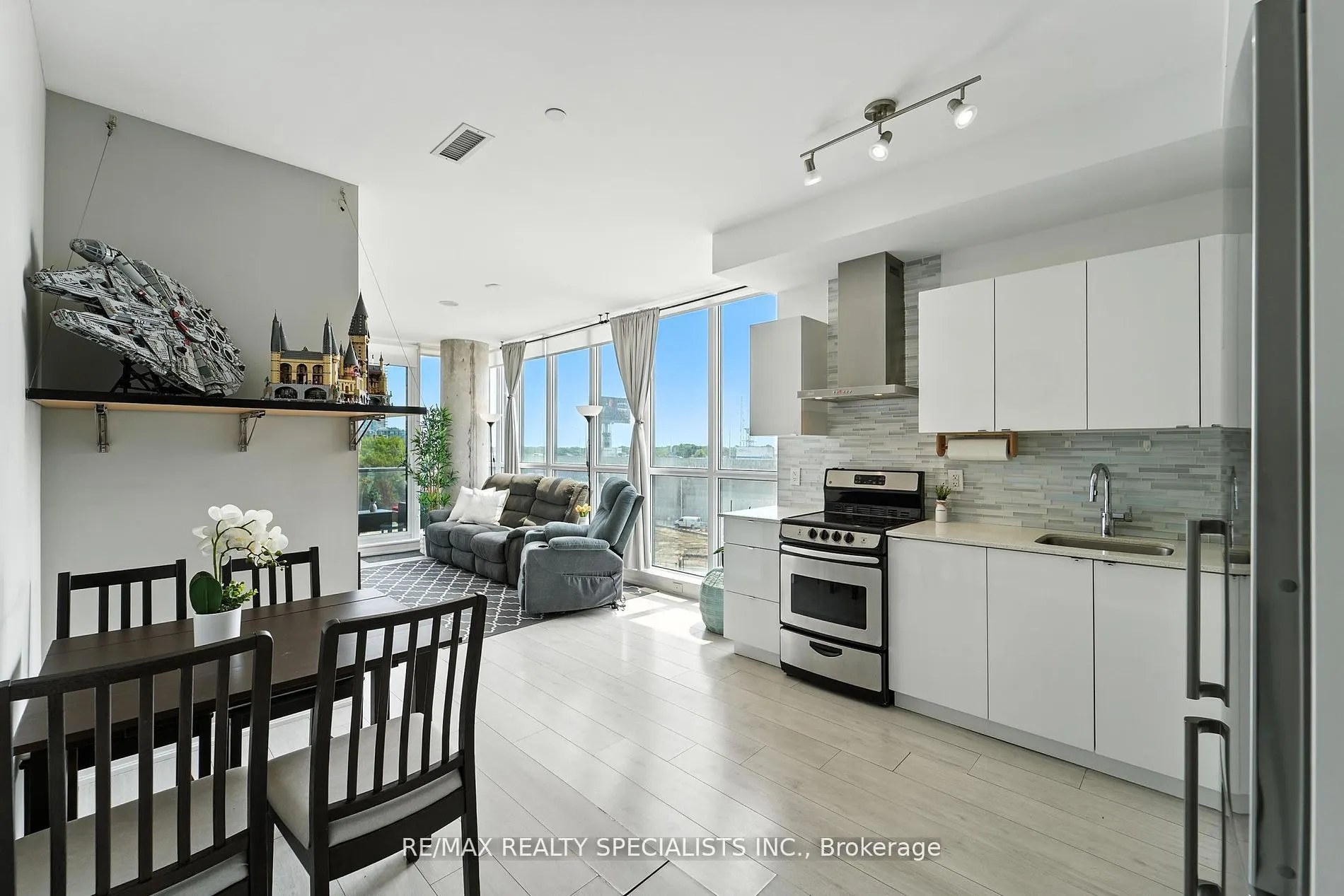 51 East Liberty Street, #401