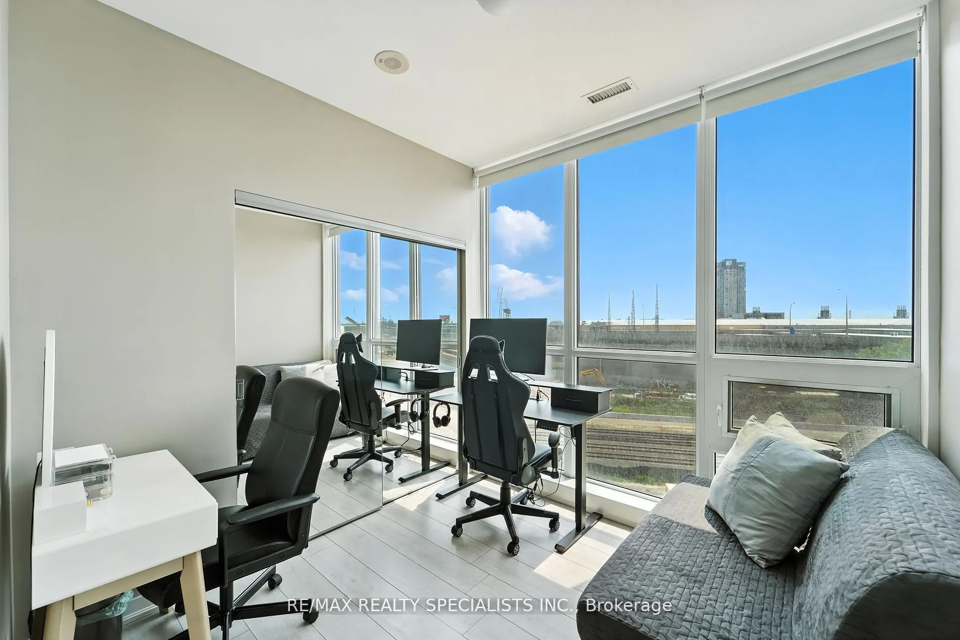 51 East Liberty Street, #401
