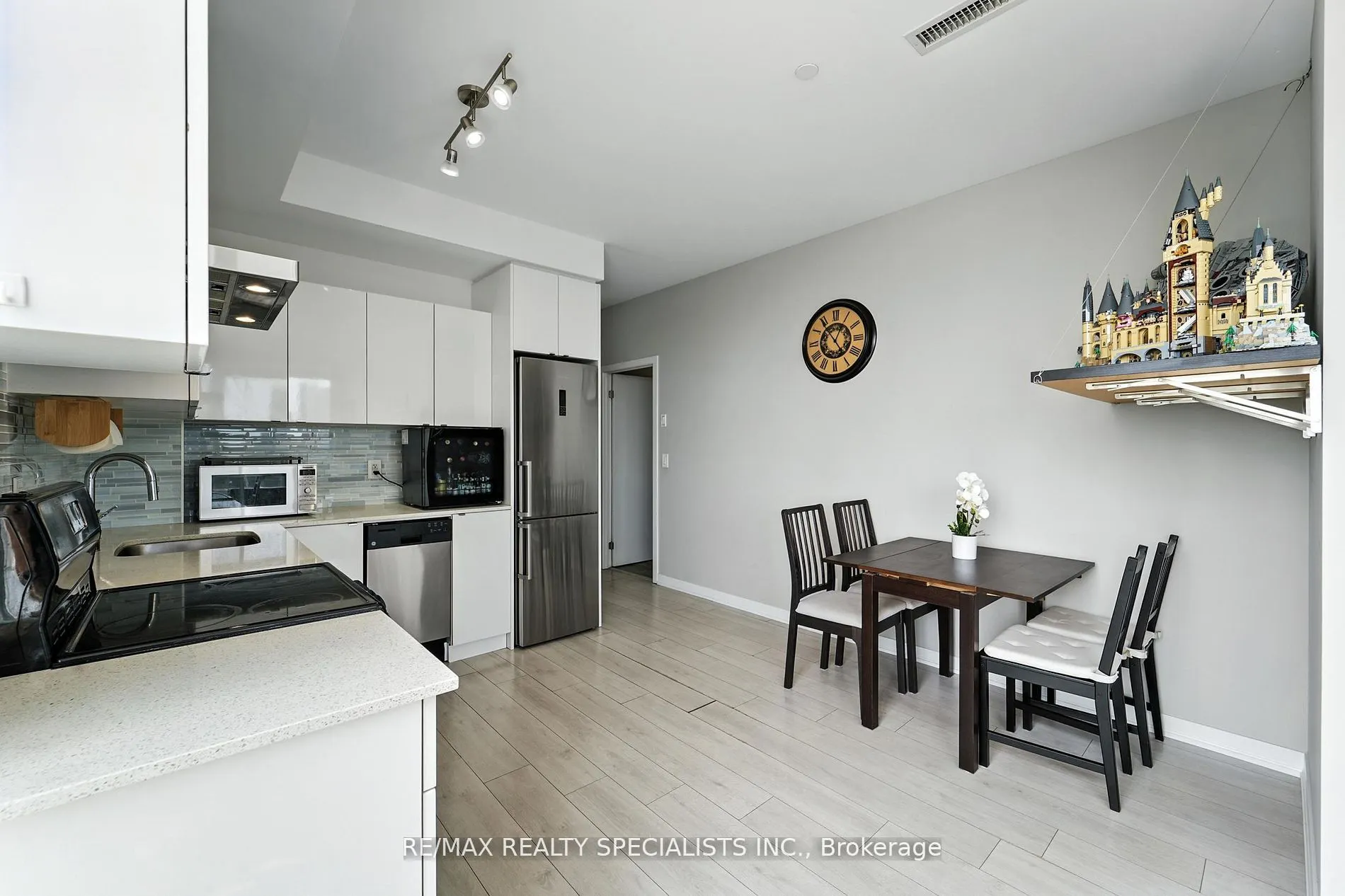 51 East Liberty Street, #401