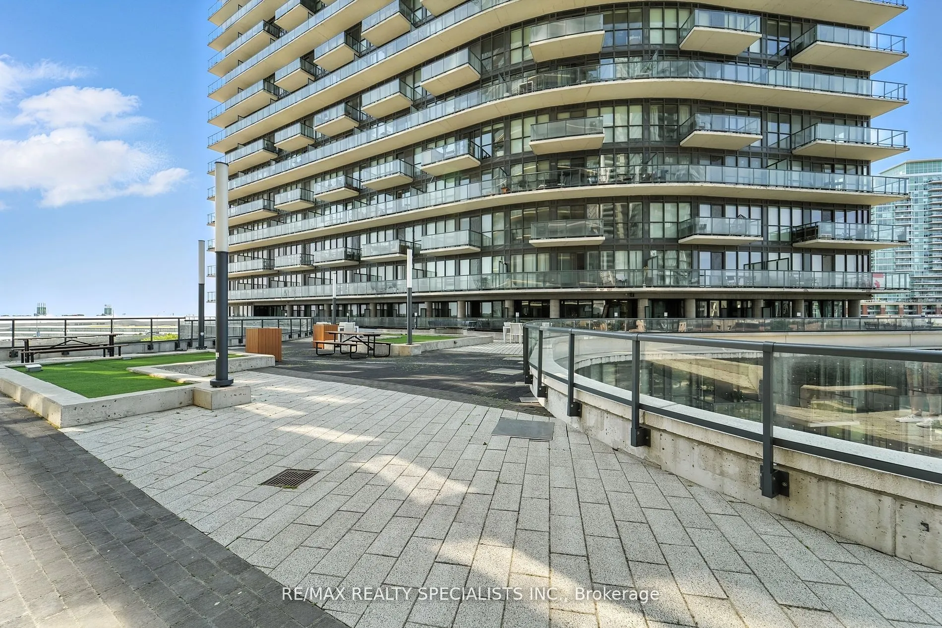 51 East Liberty Street, #401