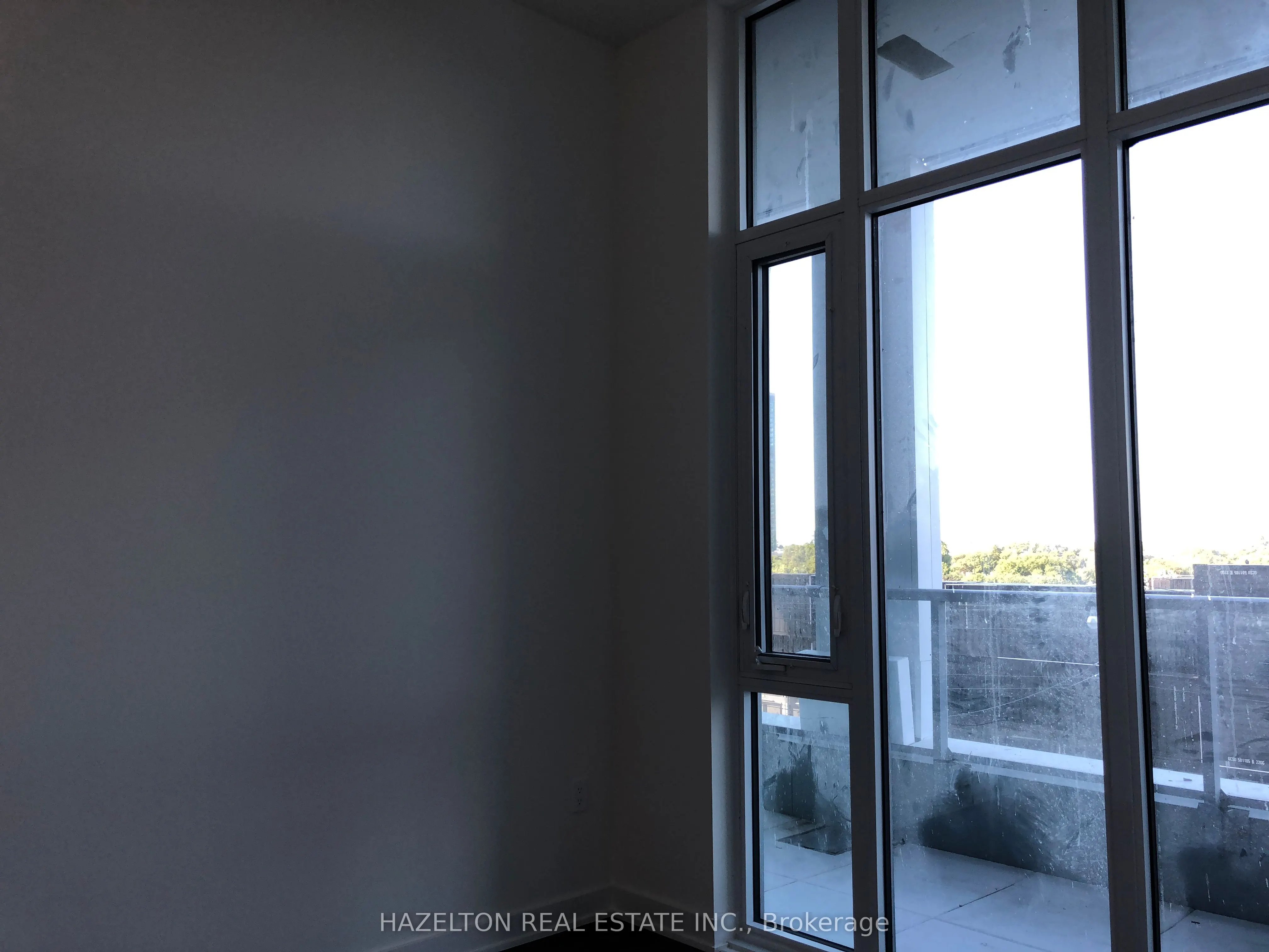 27 Bathurst Street, #212W