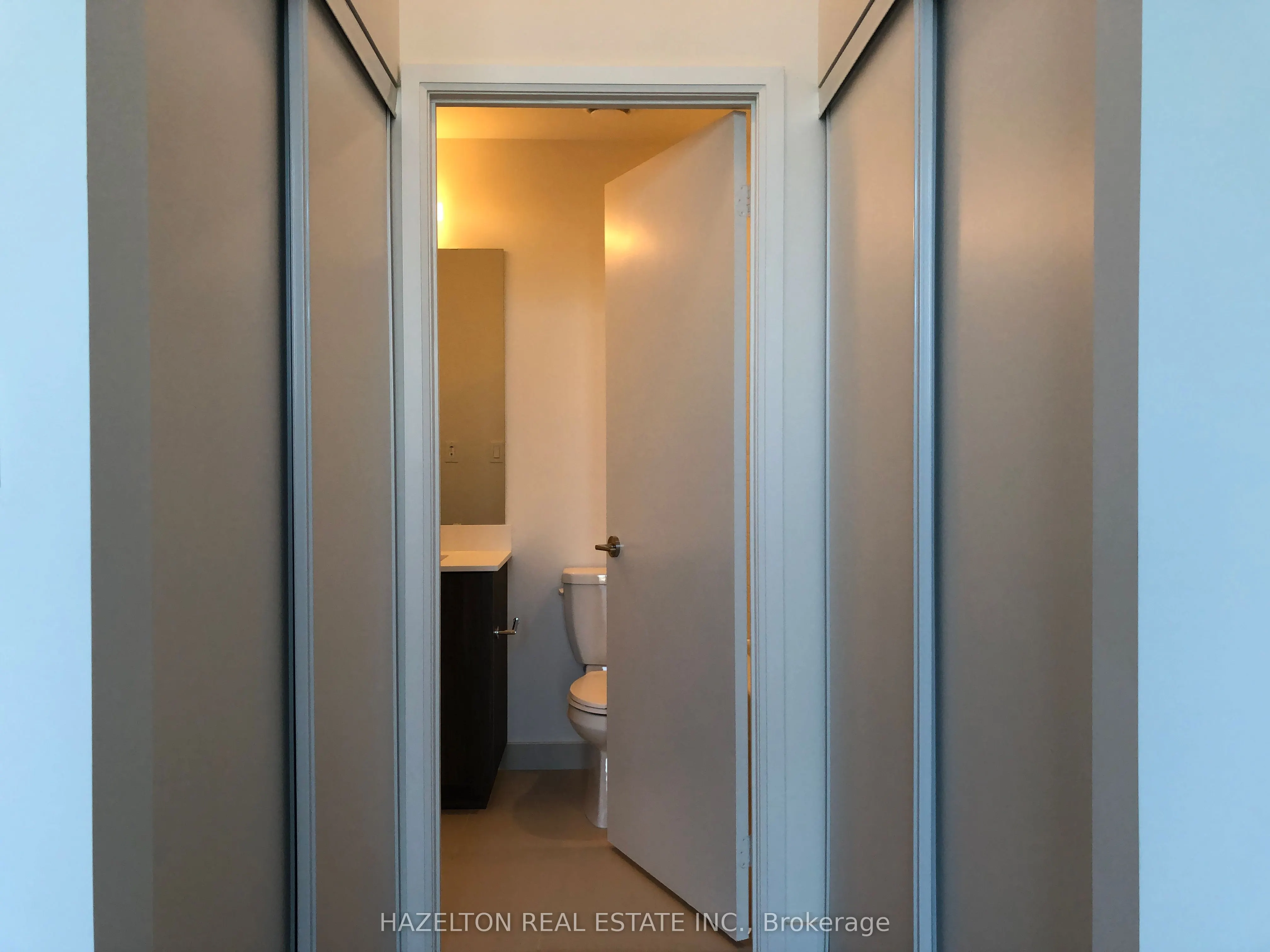 27 Bathurst Street, #212W