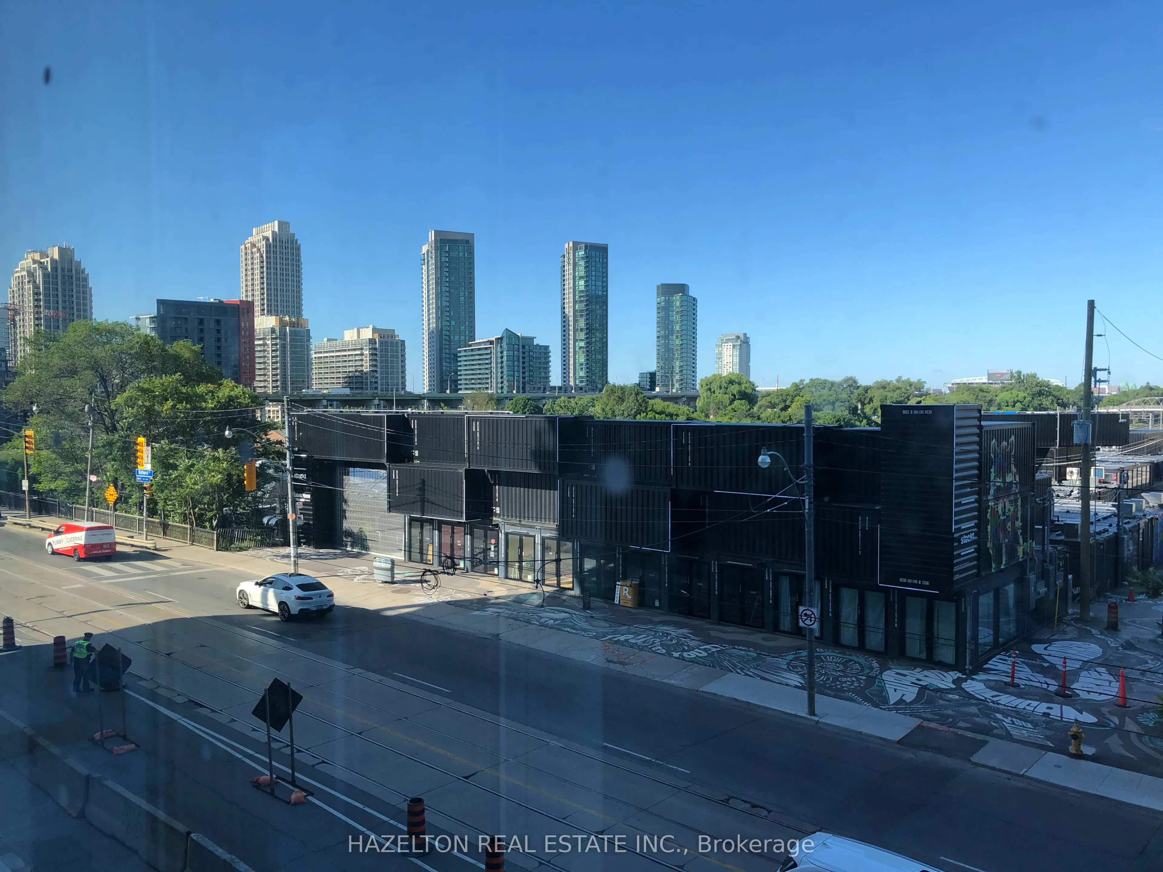27 Bathurst Street, #212W