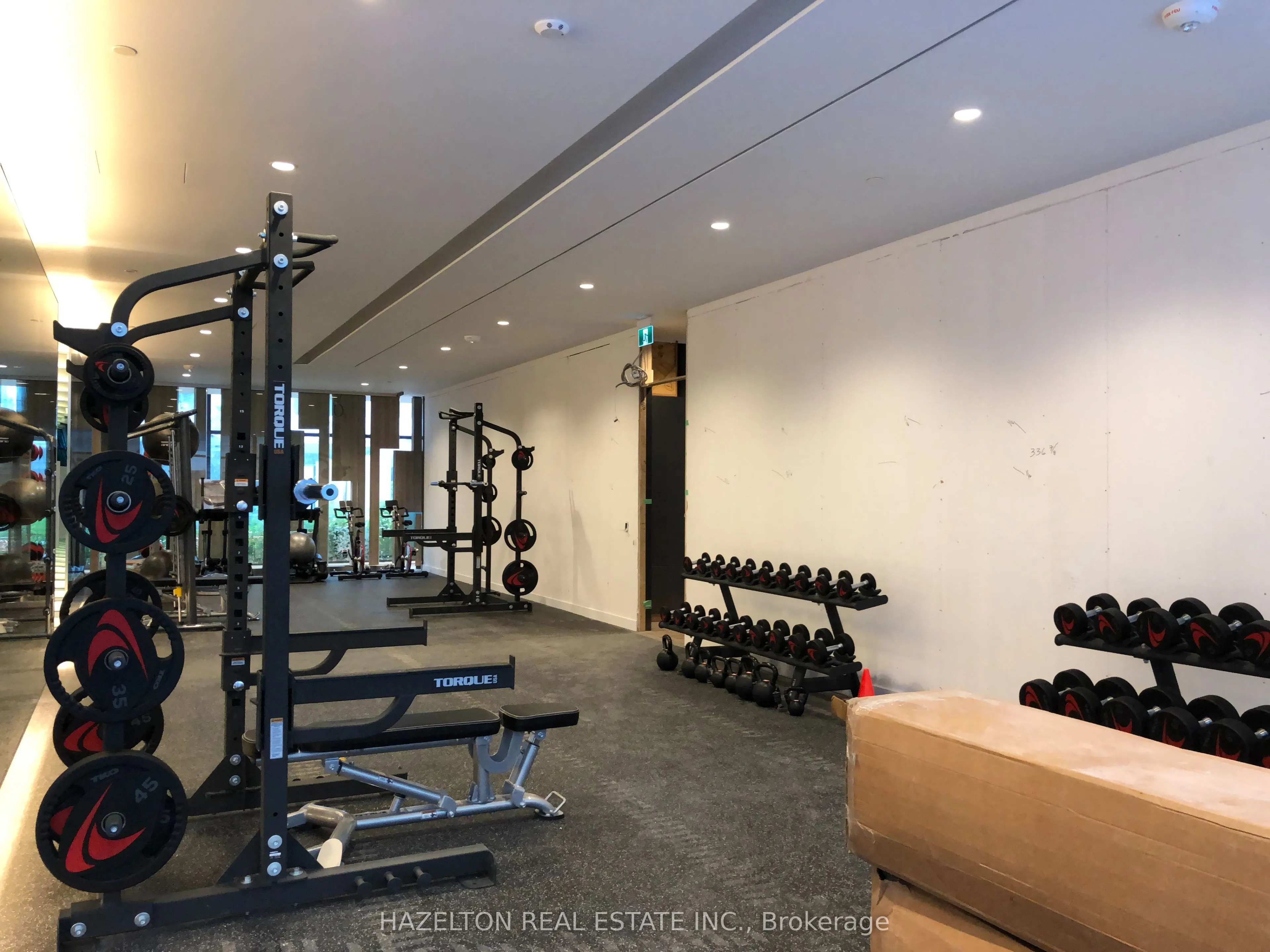 27 Bathurst Street, #212W